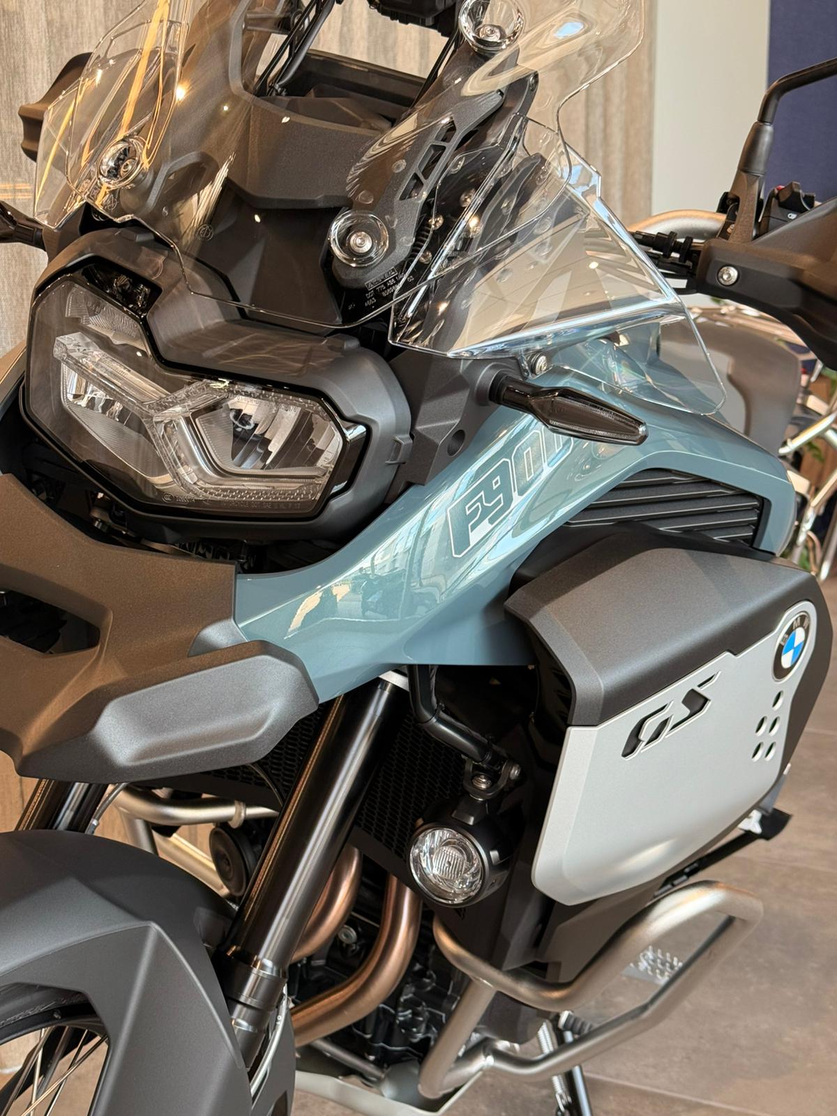 BMW F 900 GS Adventure-image-7