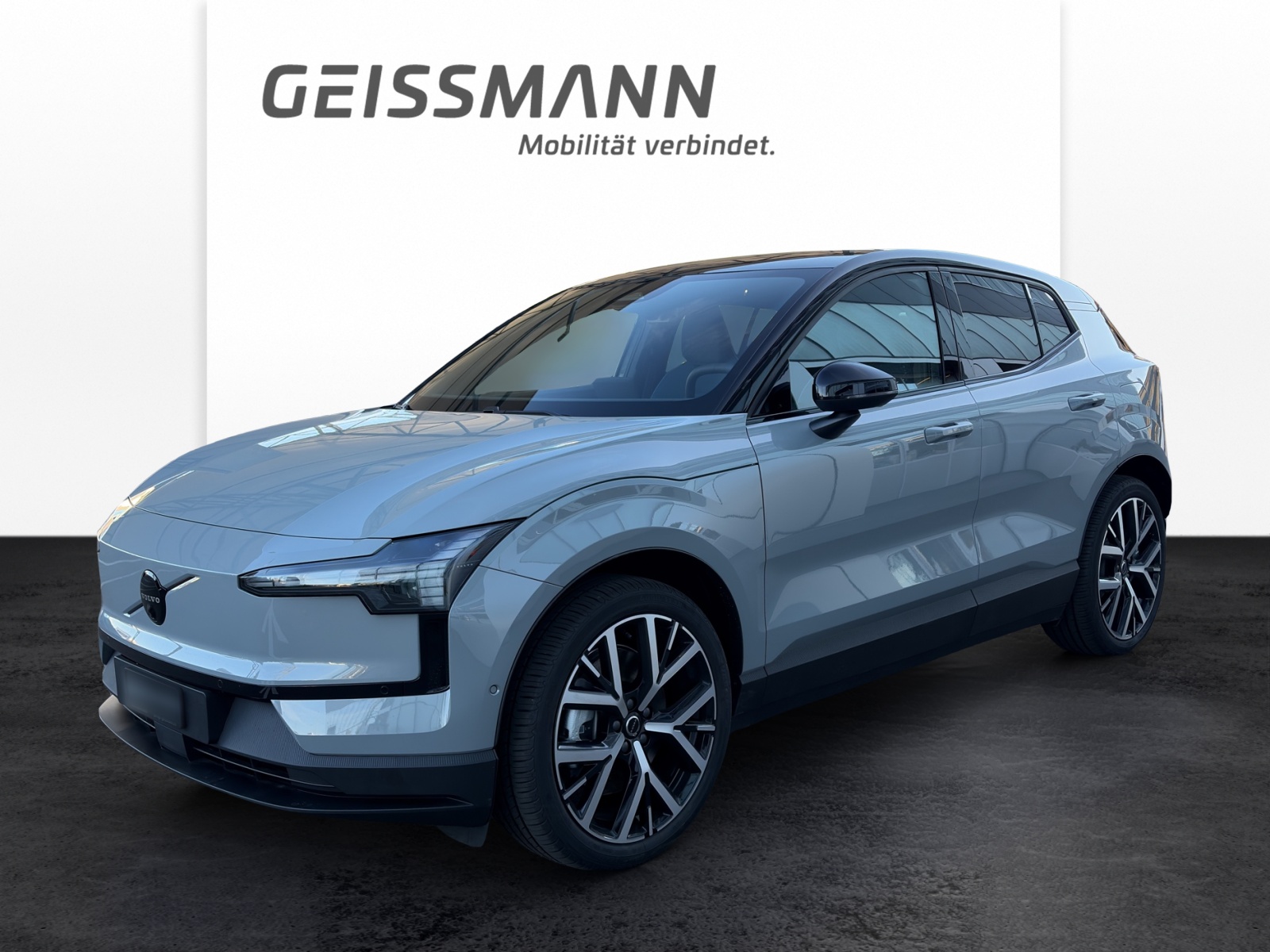 VOLVO EX30 P8 Ultra XCENTRIC Black Edition AWD-image-0