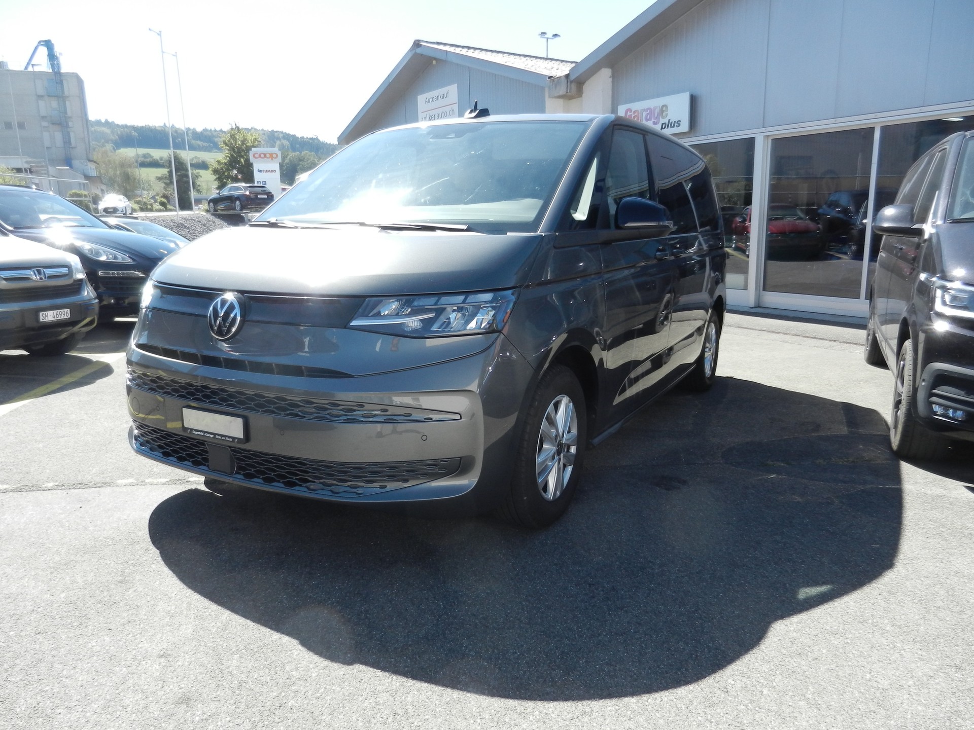 VW Multivan 1.5 TSI DSG-image-1