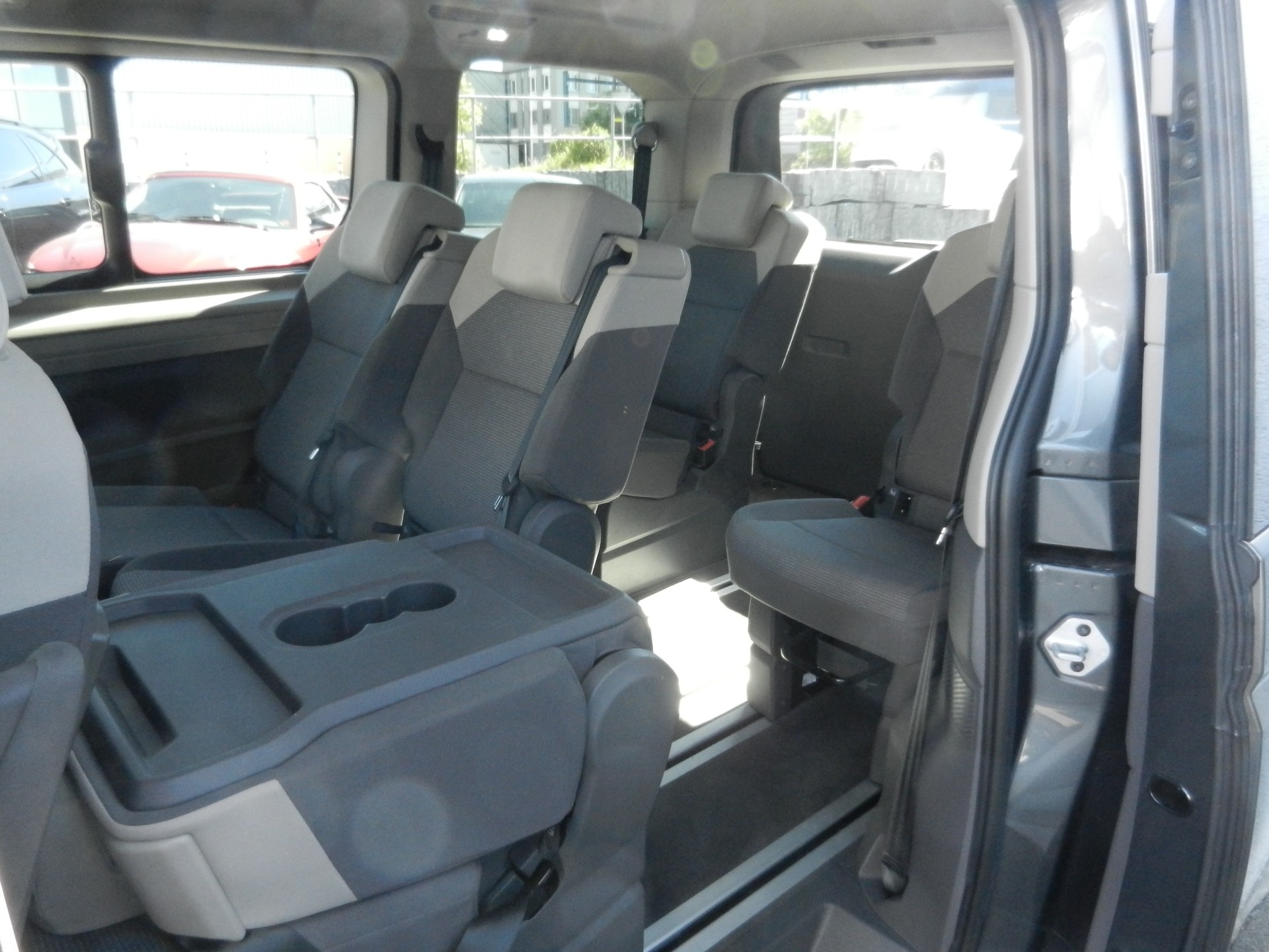 VW Multivan 1.5 TSI DSG-image-9