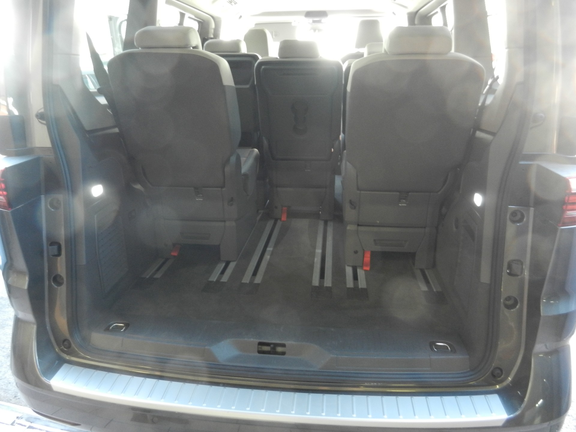 VW Multivan 1.5 TSI DSG-image-14