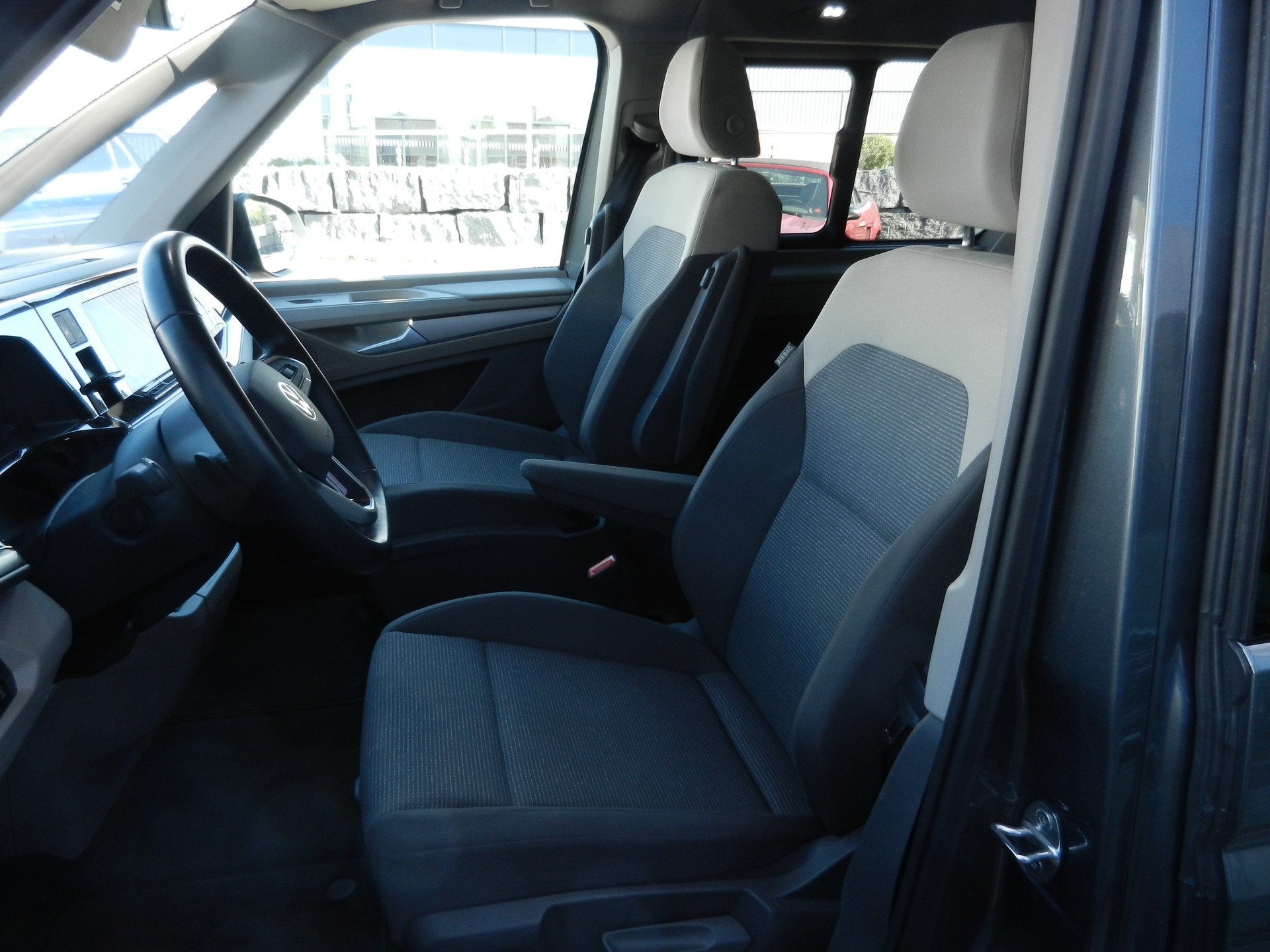 VW Multivan 1.5 TSI DSG-image-7