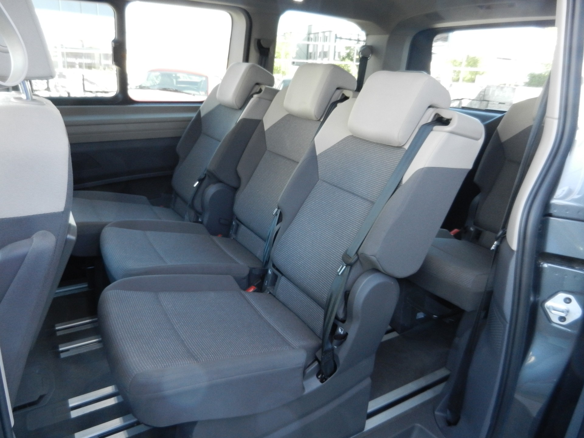 VW Multivan 1.5 TSI DSG-image-10