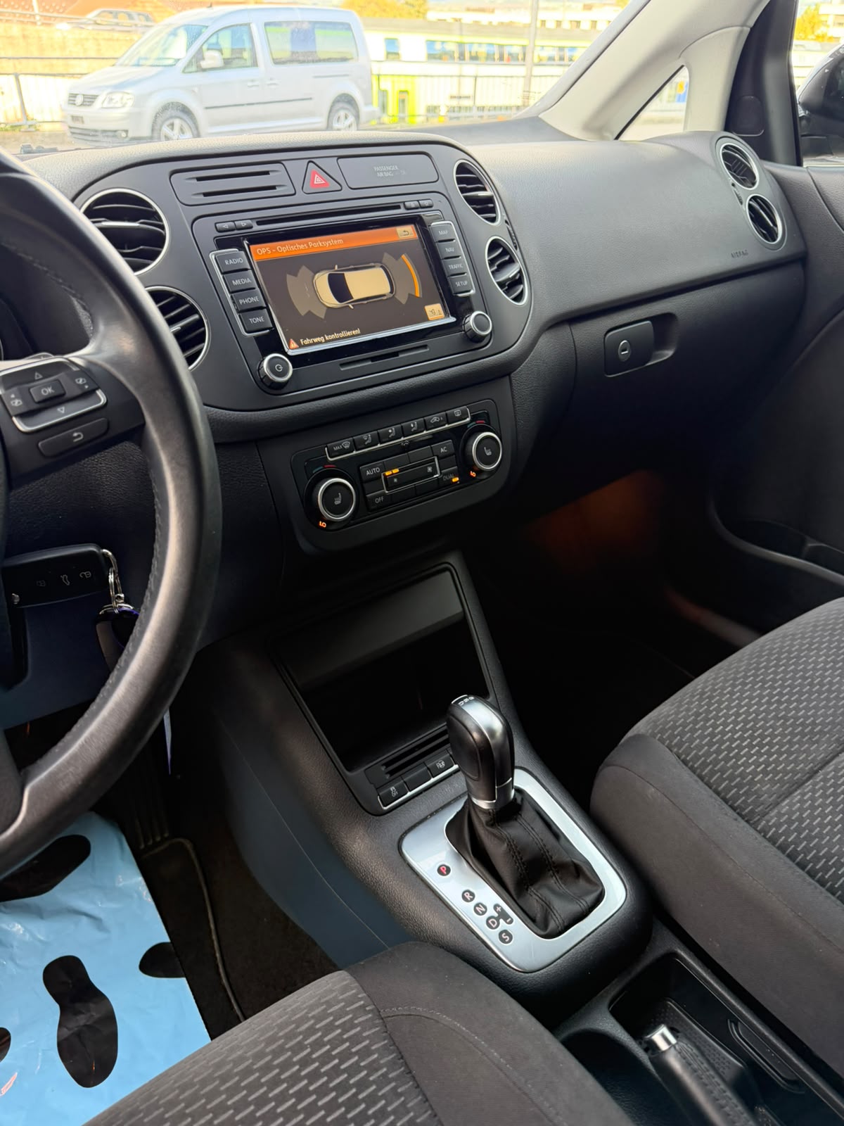 VW Golf Plus 1.4 TSI Team DSG-image-11