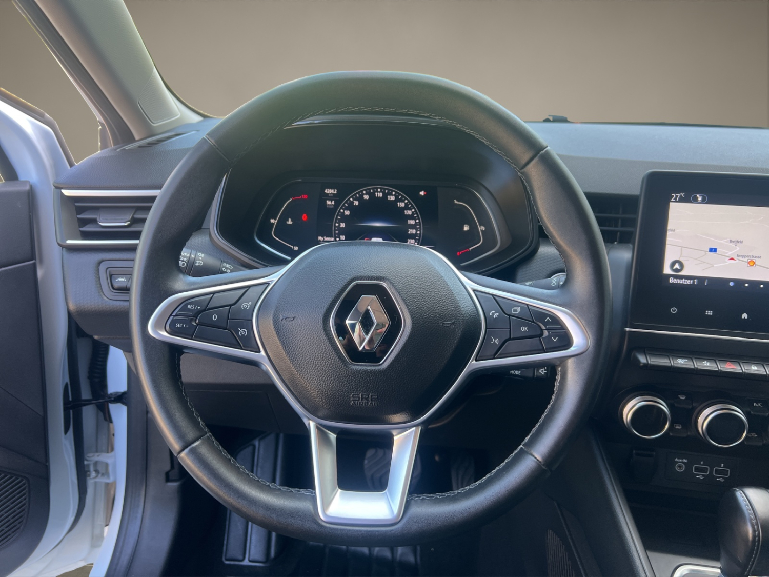 RENAULT Clio 1.0 TCe equilibre CVT-image-15