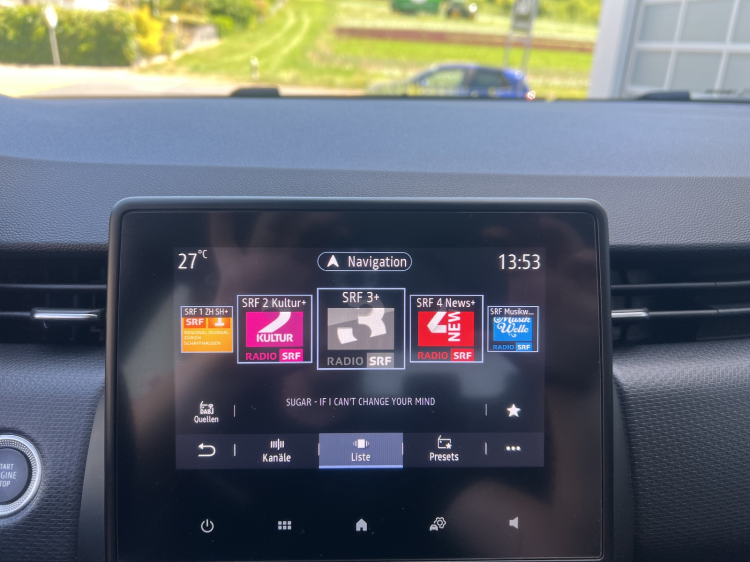 RENAULT Clio 1.0 TCe equilibre CVT-image-12