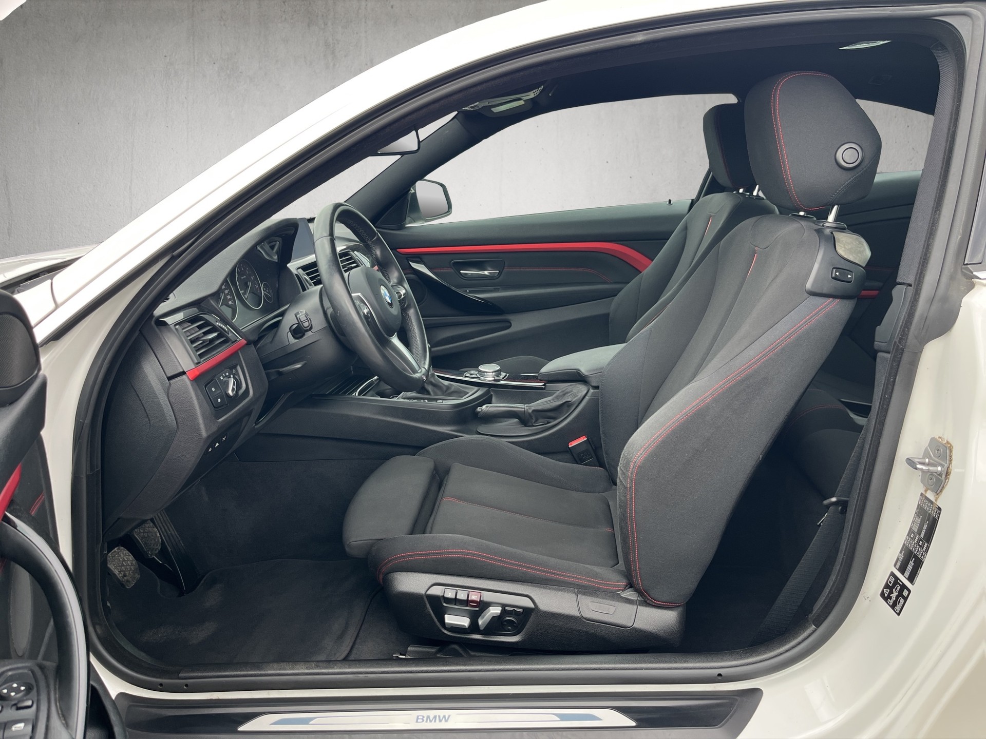 BMW 428i Coupé xDrive Sport Line-image-9