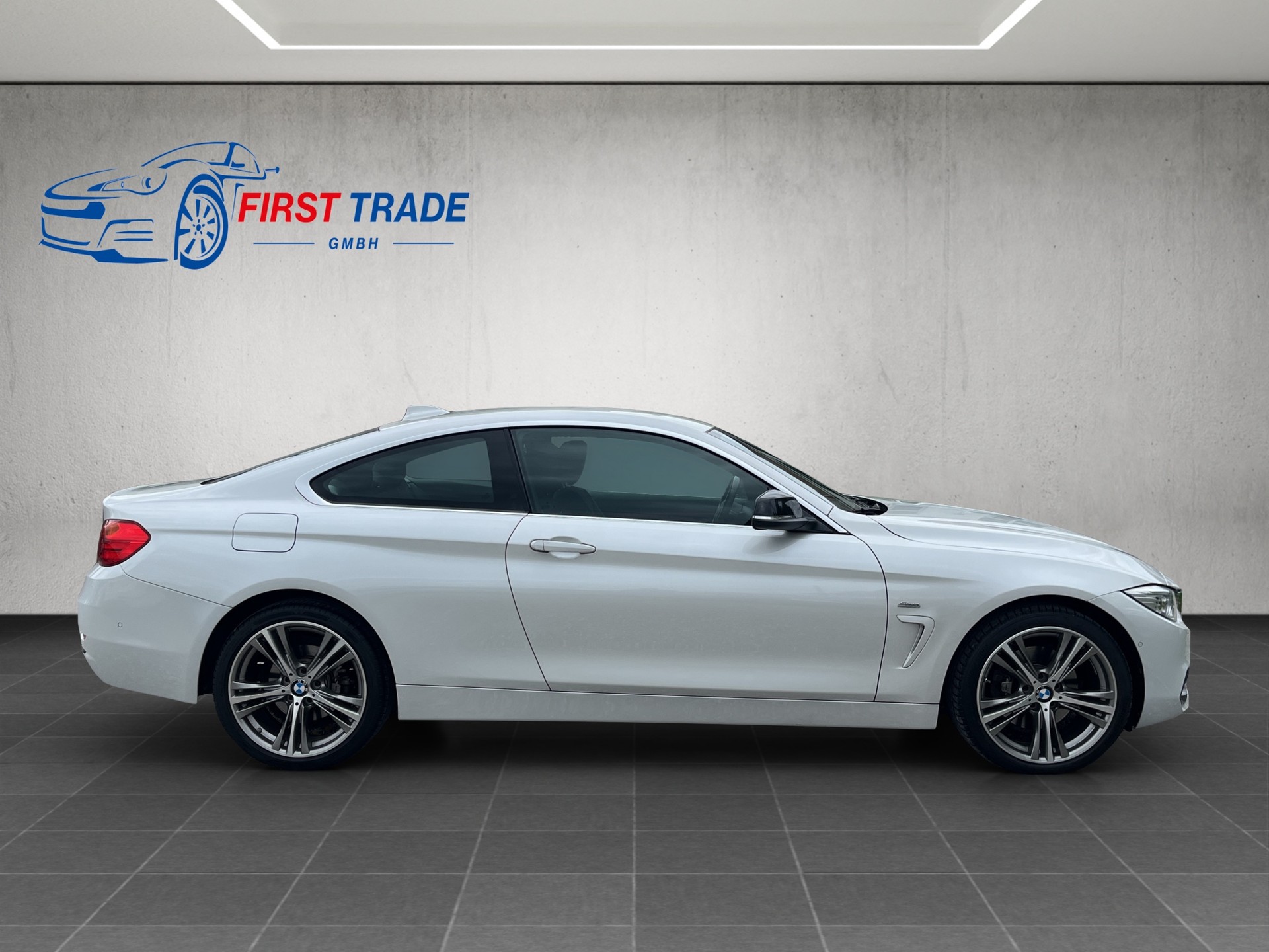 BMW 428i Coupé xDrive Sport Line-image-3