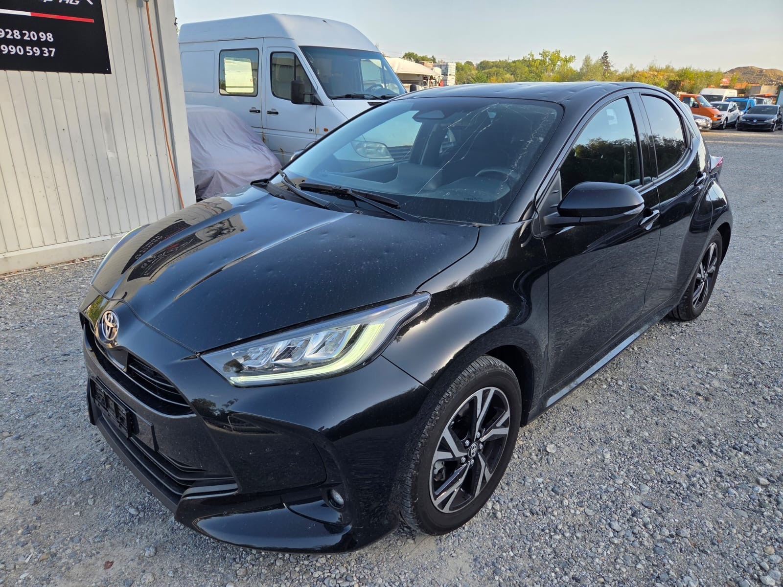 TOYOTA Yaris 1.5 Comfort e-CVT-image-0