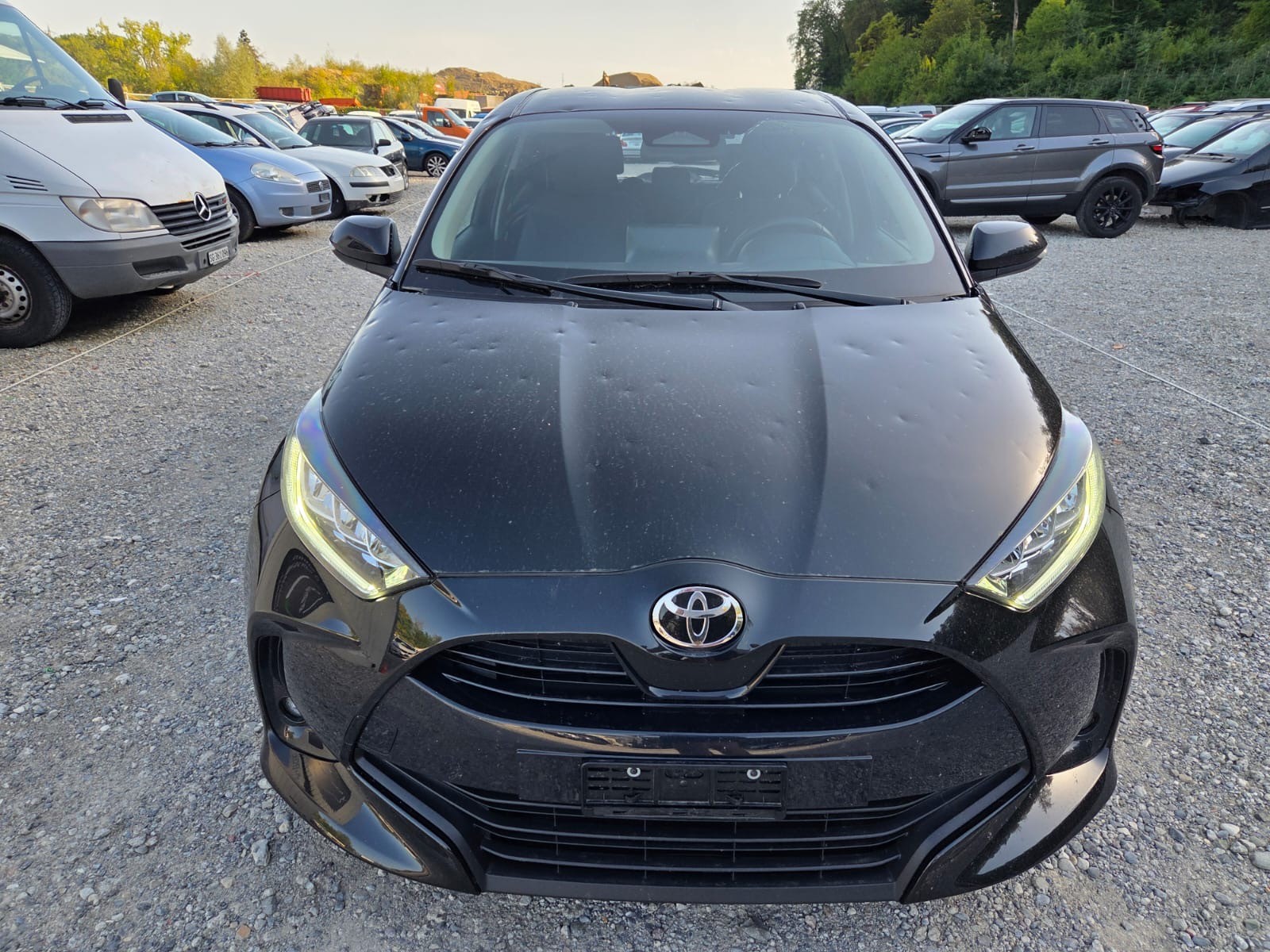 TOYOTA Yaris 1.5 Comfort e-CVT-image-2