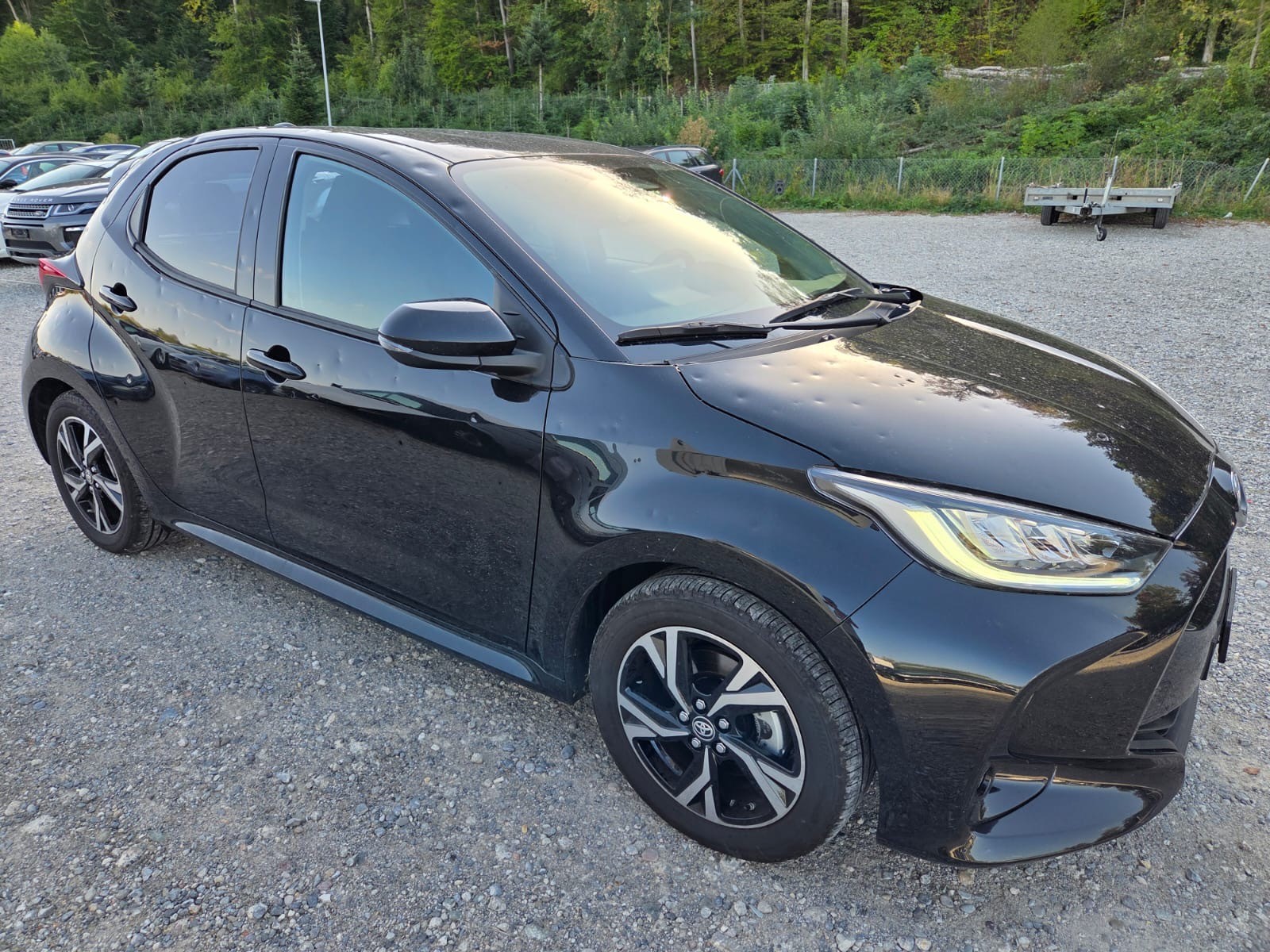 TOYOTA Yaris 1.5 Comfort e-CVT-image-1