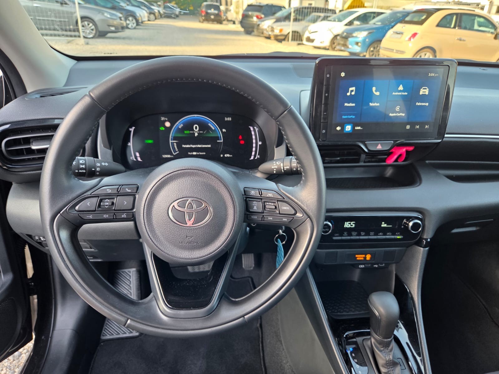 TOYOTA Yaris 1.5 Comfort e-CVT-image-8