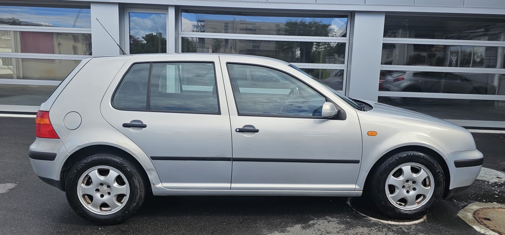 VW Golf 1.6 Comfortline-image-4