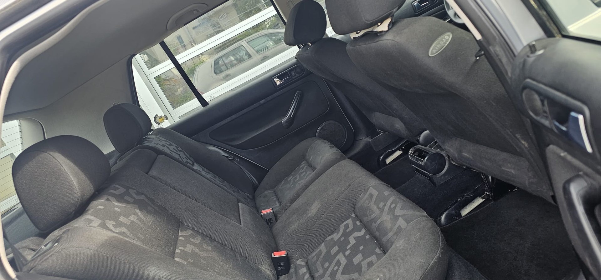 VW Golf 1.6 Comfortline-image-9