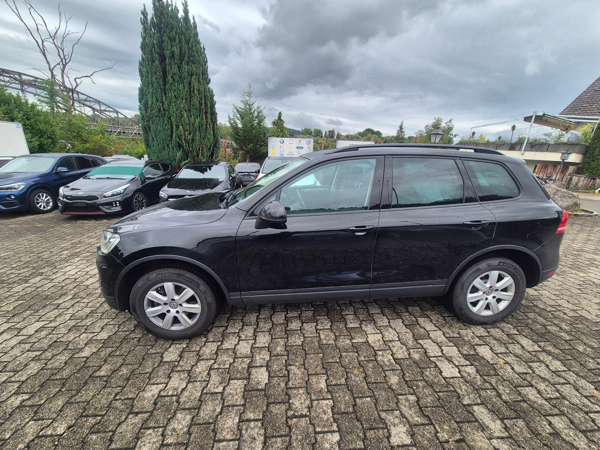 VW Touareg 3.0 TDI BMT Peak Tiptronic-image-3