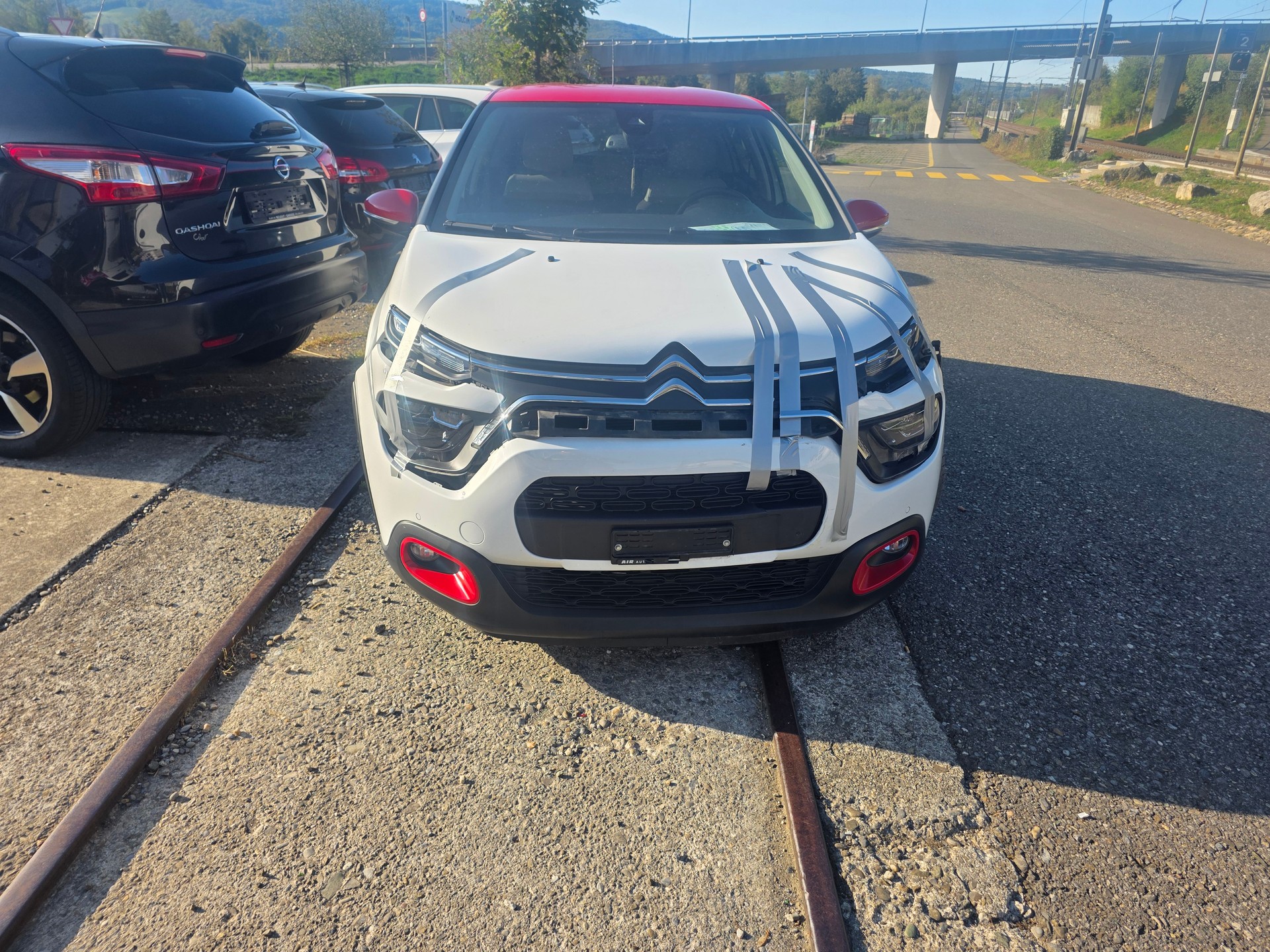 CITROEN C3 1.2i PureTech Swiss Edition EAT6-image-6