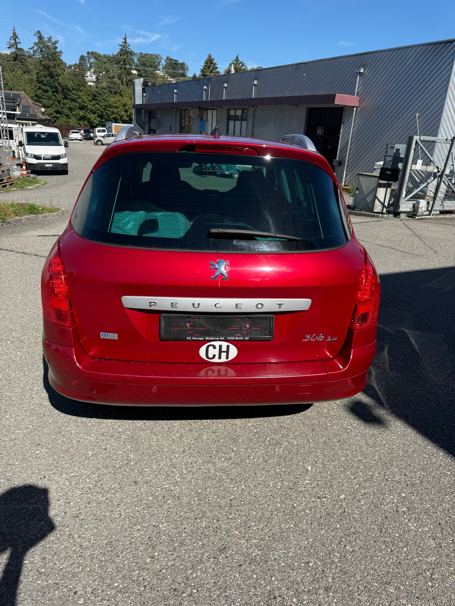 PEUGEOT 308 SW 1.6 16V Turbo Millesim 200 Automatic-image-2