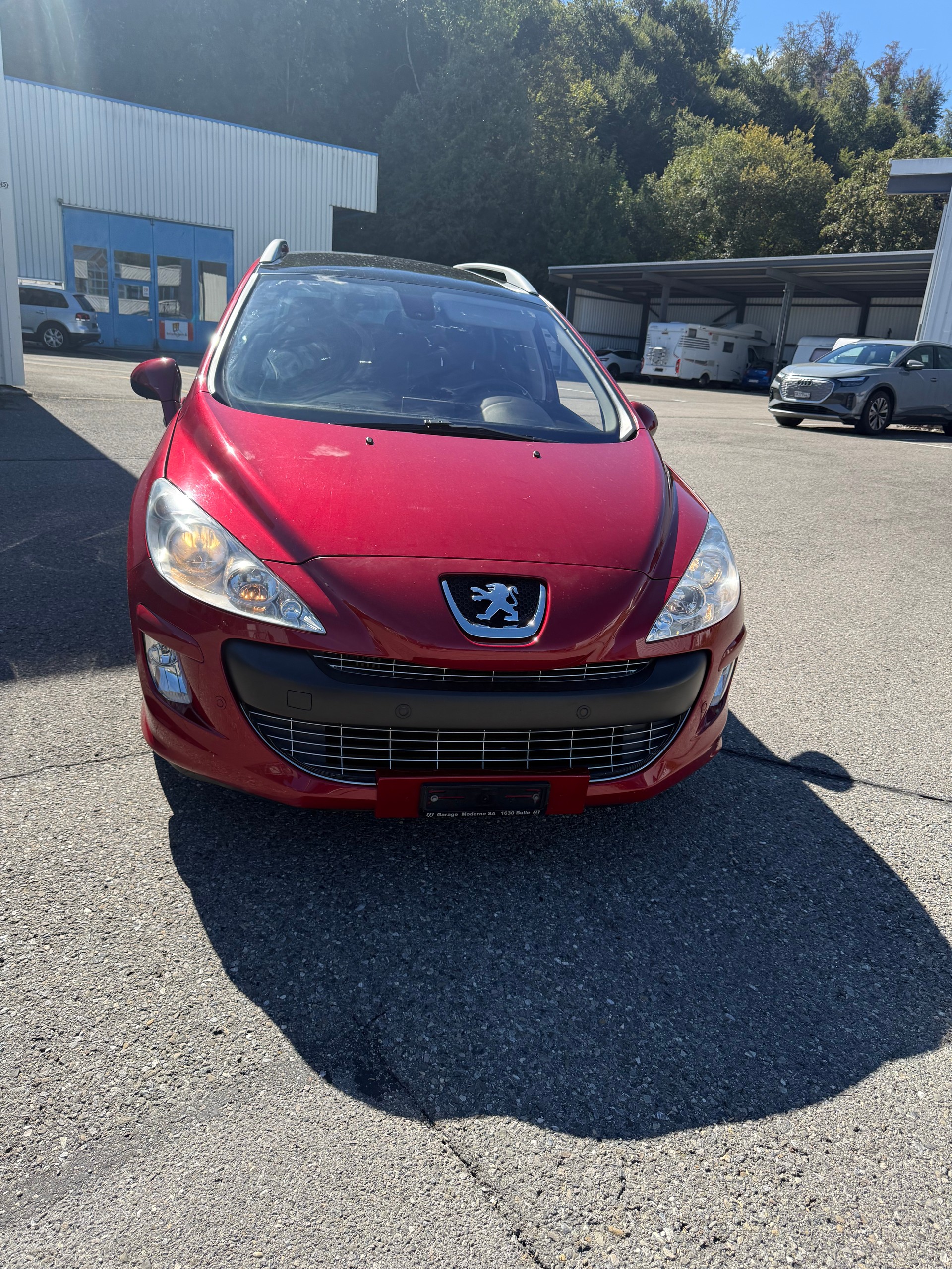 PEUGEOT 308 SW 1.6 16V Turbo Millesim 200 Automatic-image-5