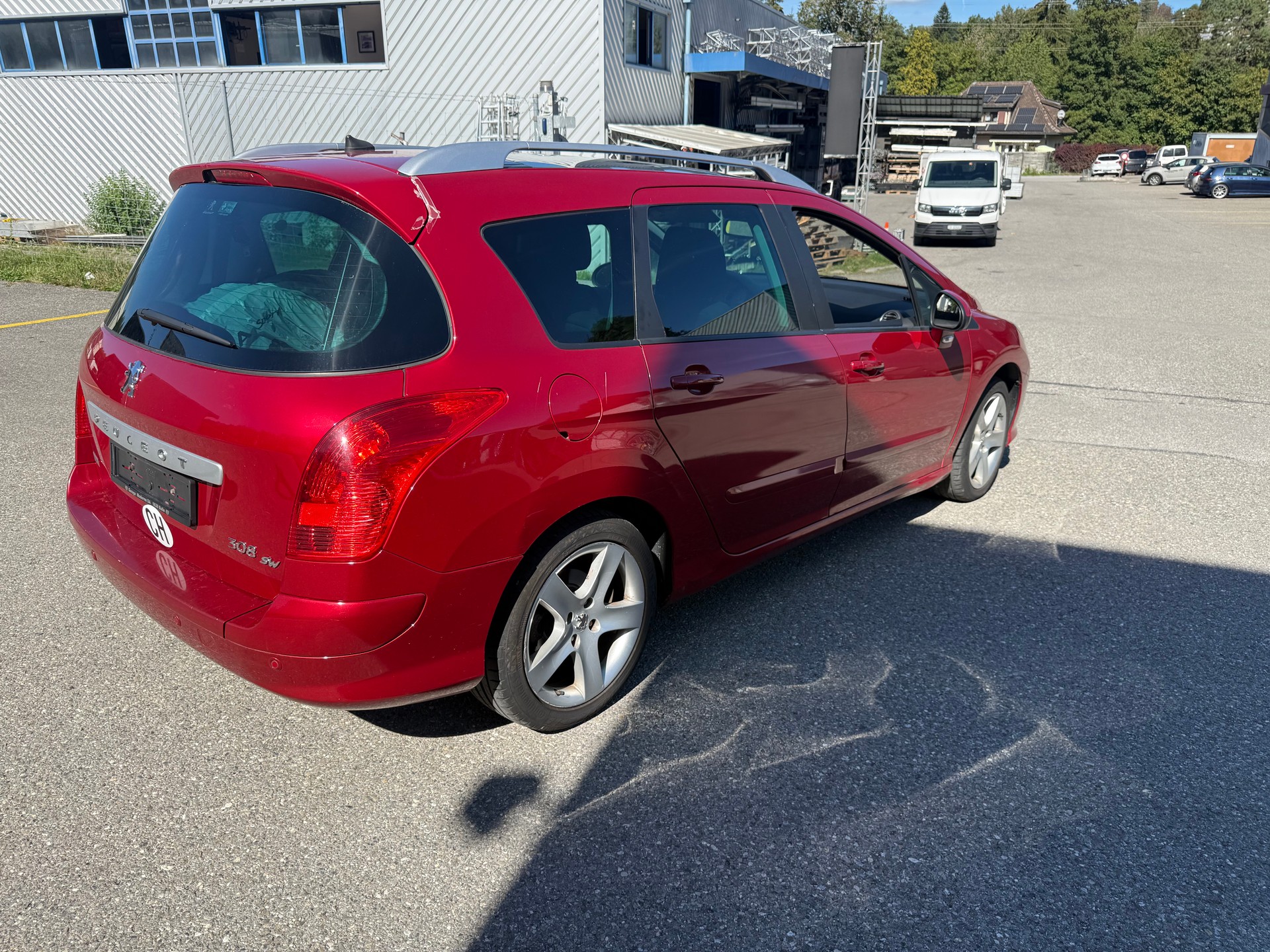 PEUGEOT 308 SW 1.6 16V Turbo Millesim 200 Automatic-image-3
