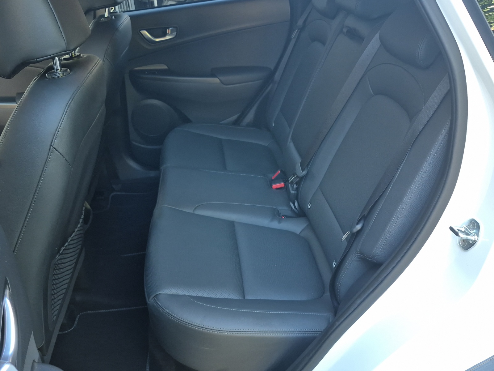 HYUNDAI Kona 1.6 GDi Hybrid Vertex-image-6