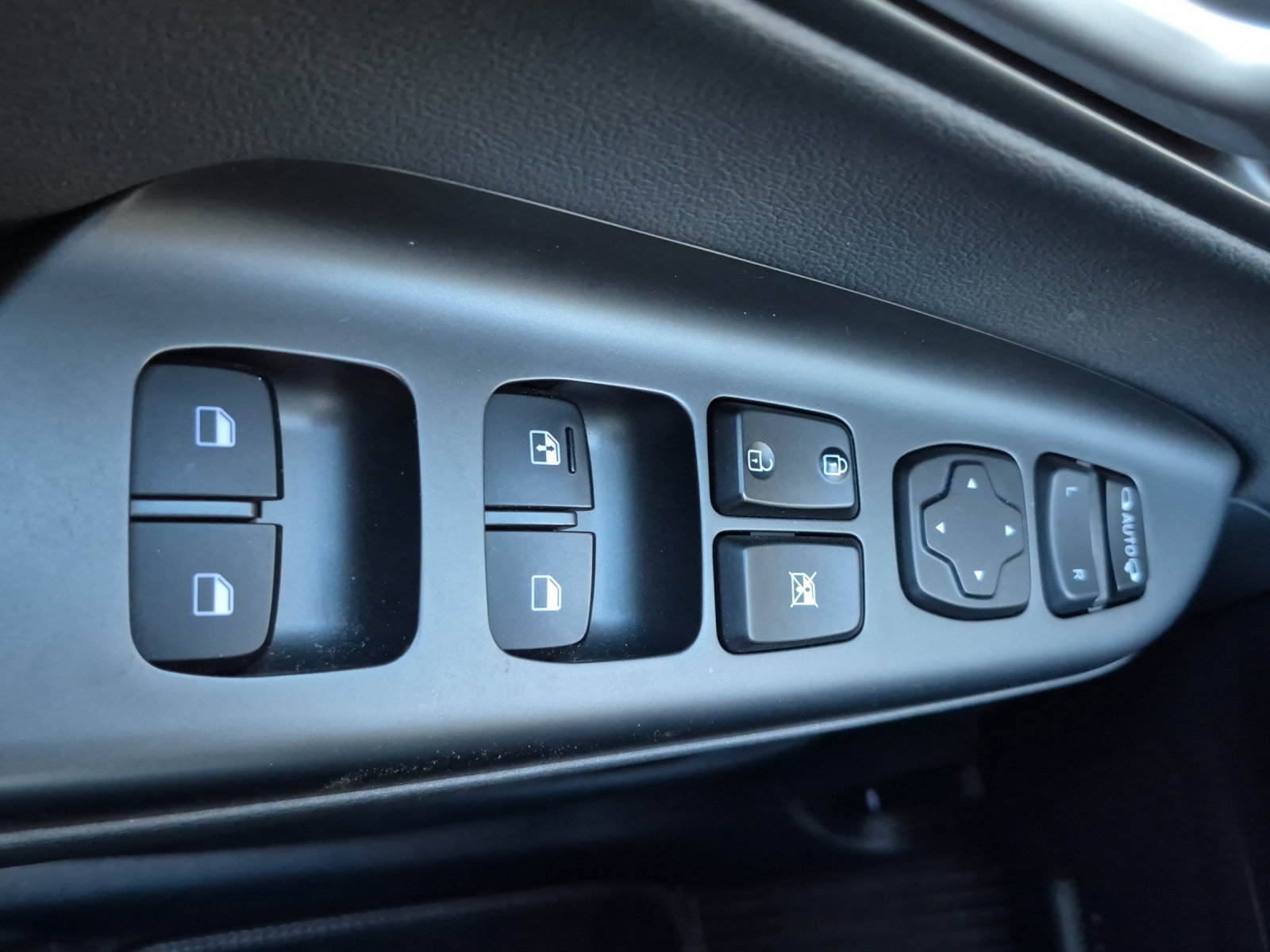 HYUNDAI Kona 1.6 GDi Hybrid Vertex-image-14