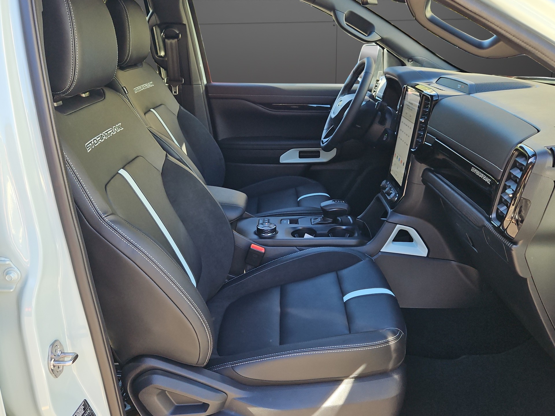 FORD Ranger XLT 2.3 Eco Boost e-4WD Automat-image-15