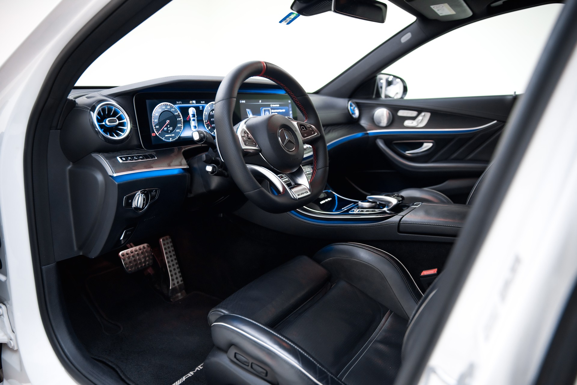 MERCEDES-BENZ E 63 AMG S 4Matic Speedshift MCT-image-15