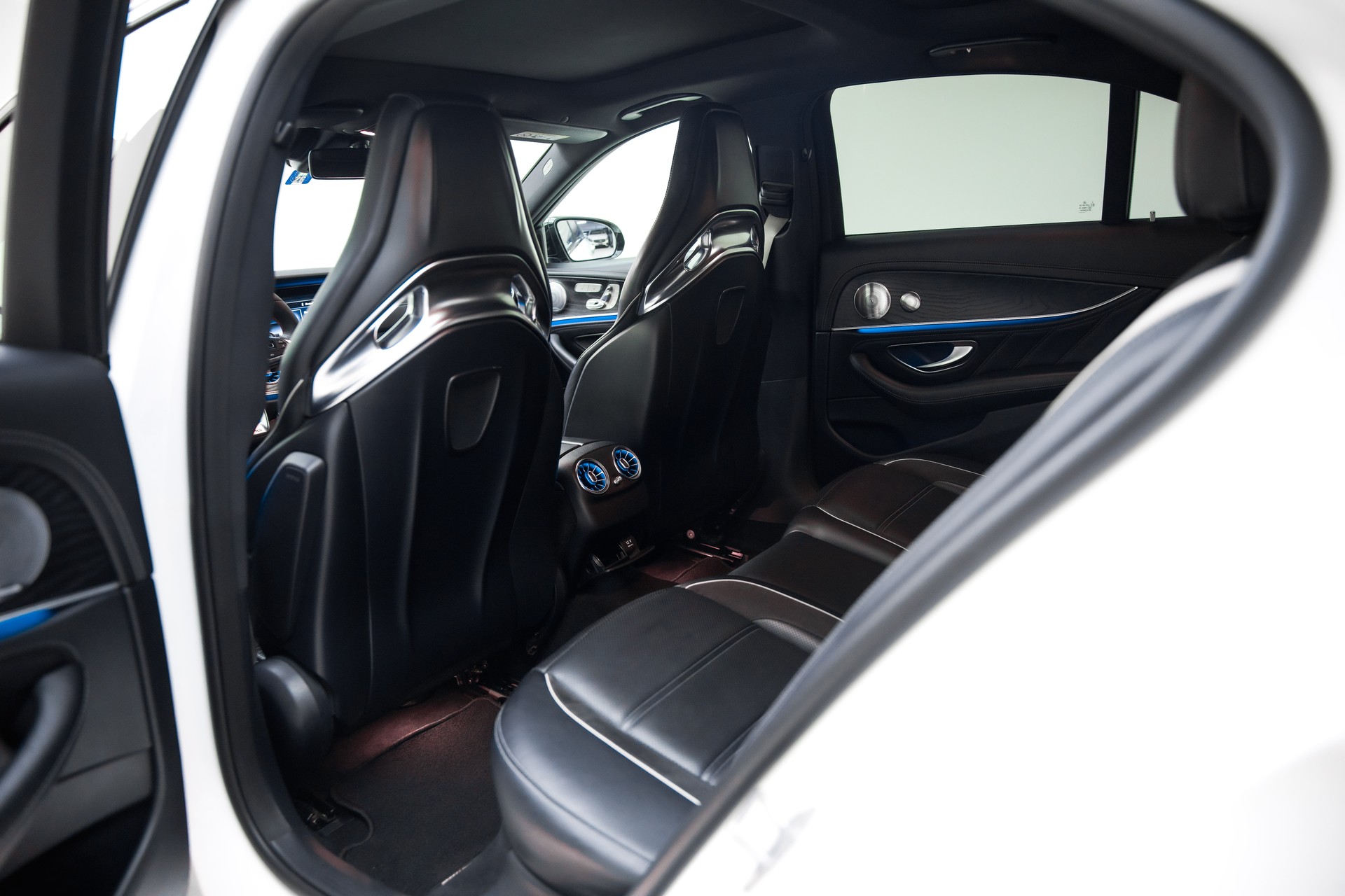 MERCEDES-BENZ E 63 AMG S 4Matic Speedshift MCT-image-18