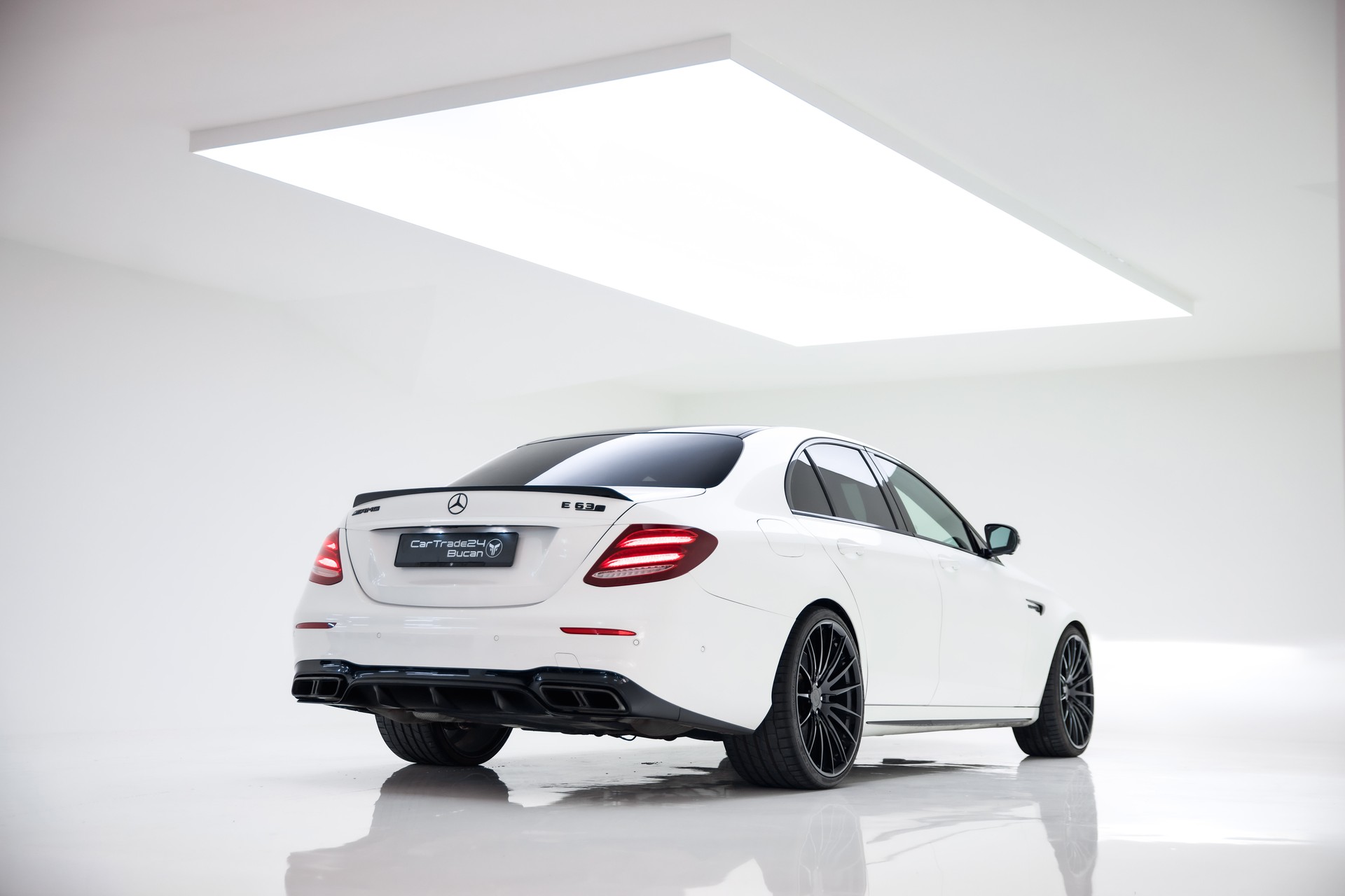 MERCEDES-BENZ E 63 AMG S 4Matic Speedshift MCT-image-3