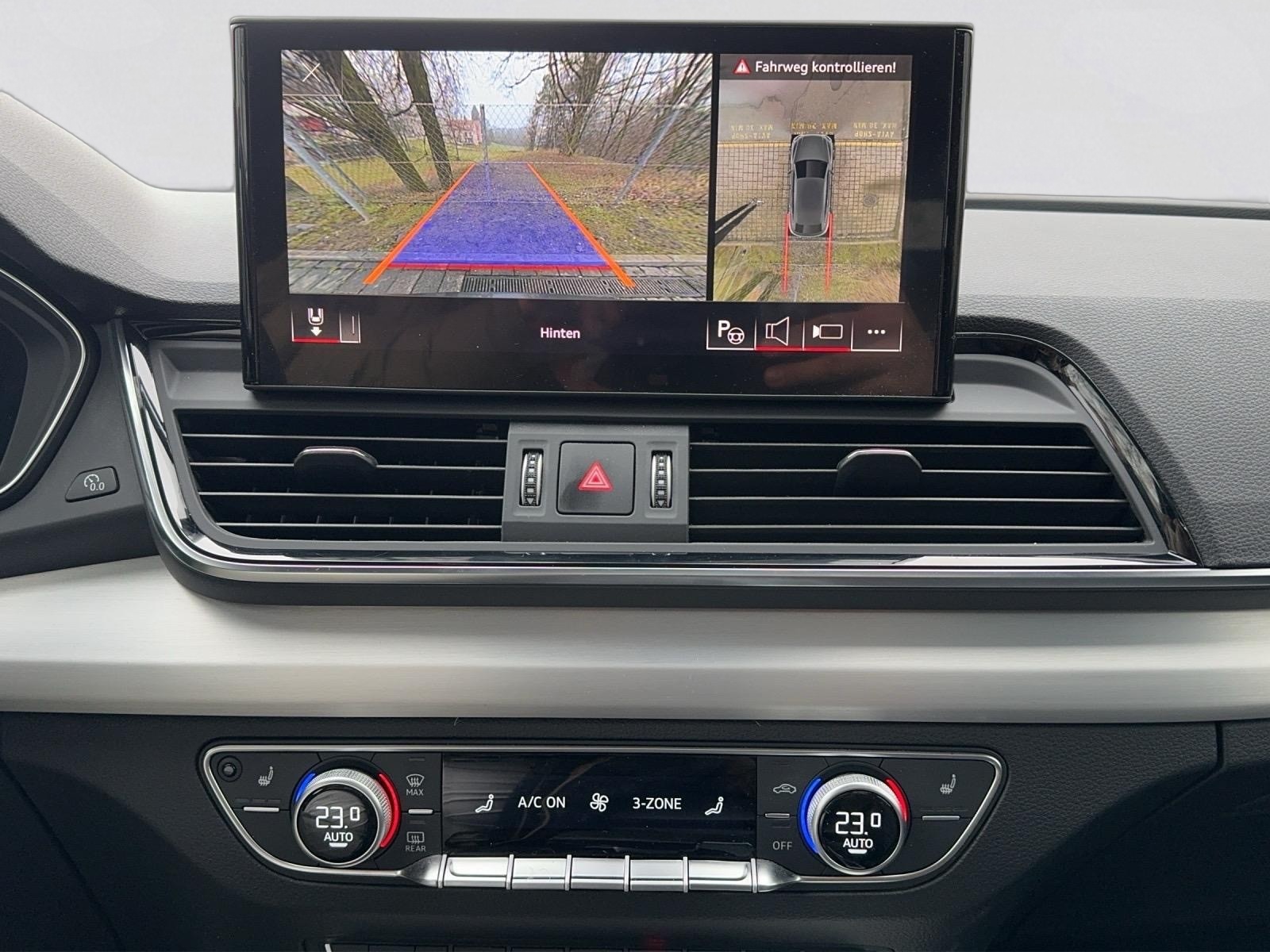 AUDI Q5 Sportback 40 TDI Blackedition quattro S-tronic-image-6