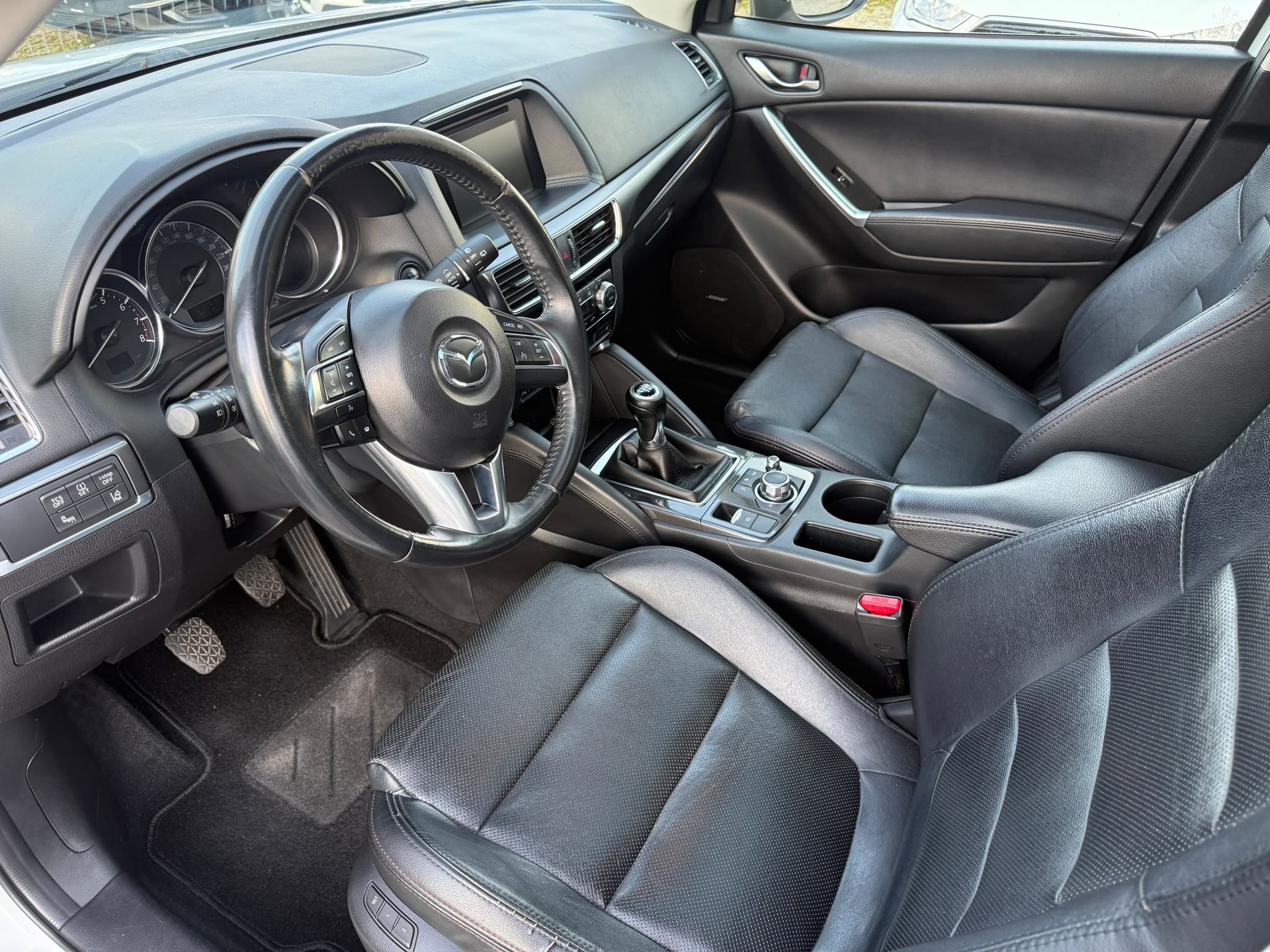 MAZDA CX-5 2.0 Revolution AWD-image-14