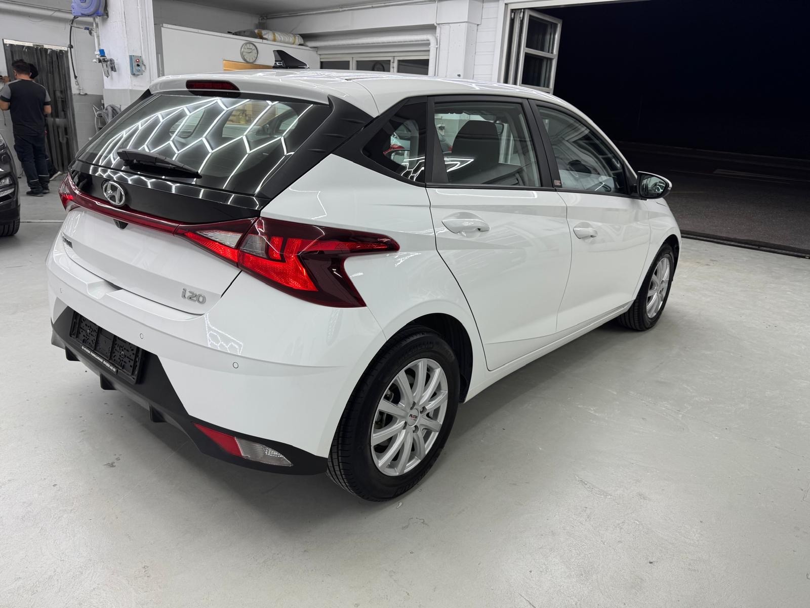HYUNDAI i20 1.0 T-GDi Origo-image-2