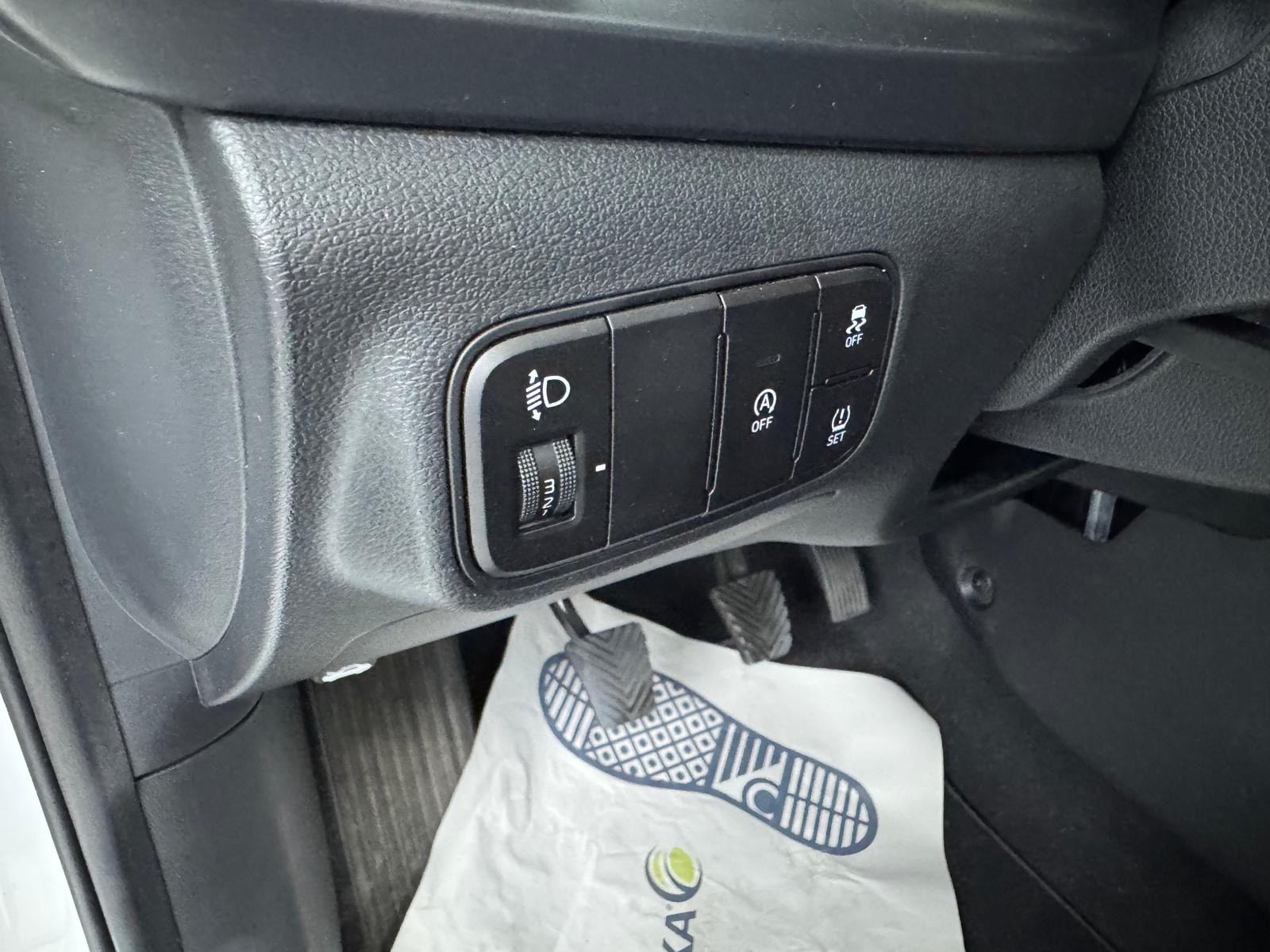 HYUNDAI i20 1.0 T-GDi Origo-image-10