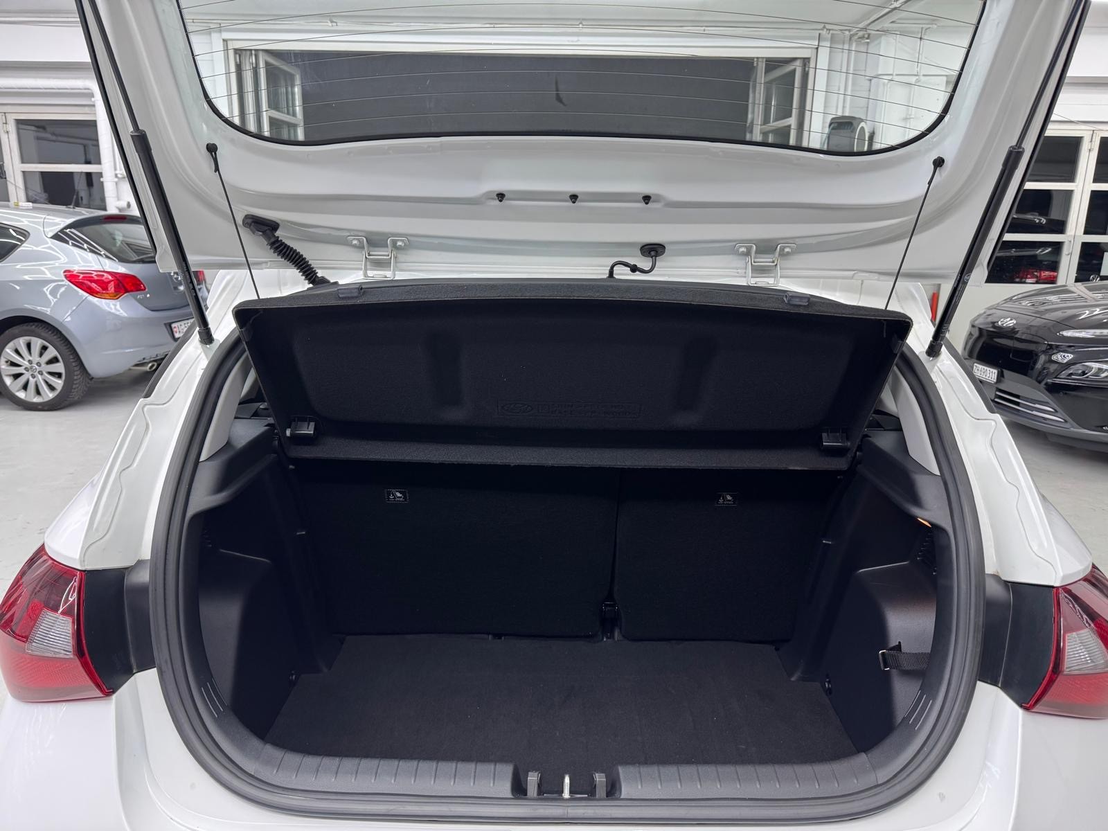 HYUNDAI i20 1.0 T-GDi Origo-image-14