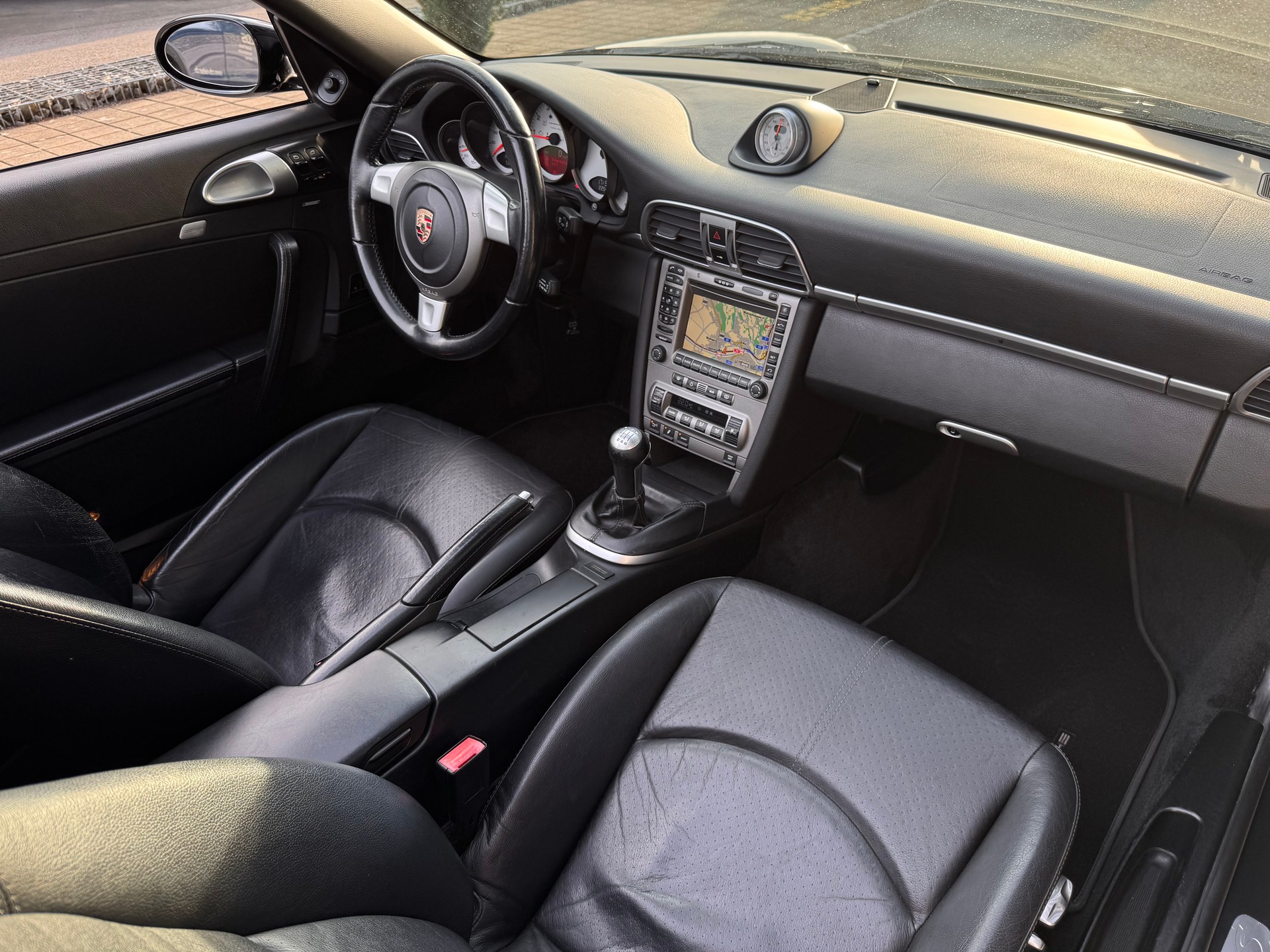 PORSCHE 911 Cabrio Carrera 4S-image-14