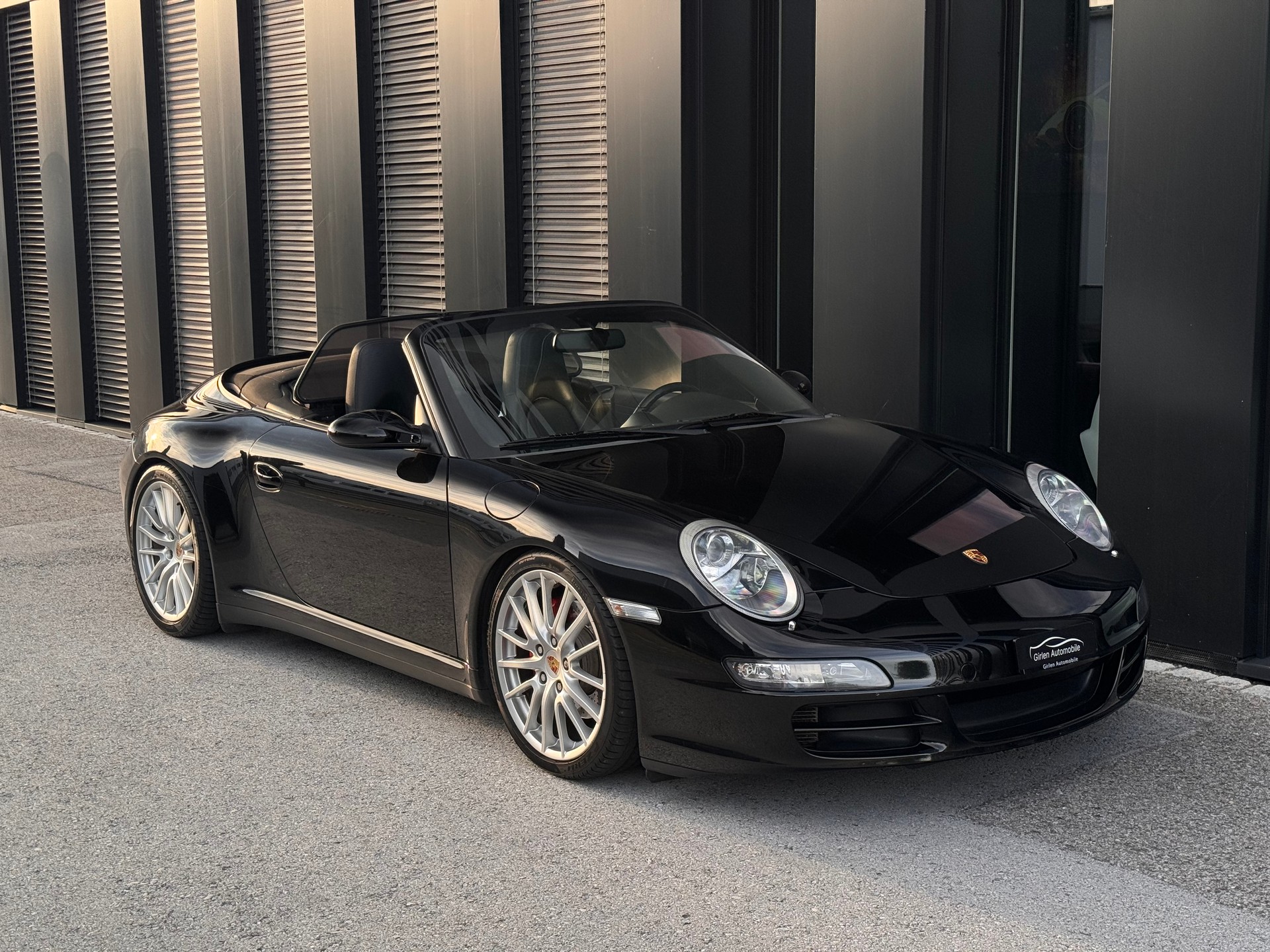 PORSCHE 911 Cabrio Carrera 4S-image-8