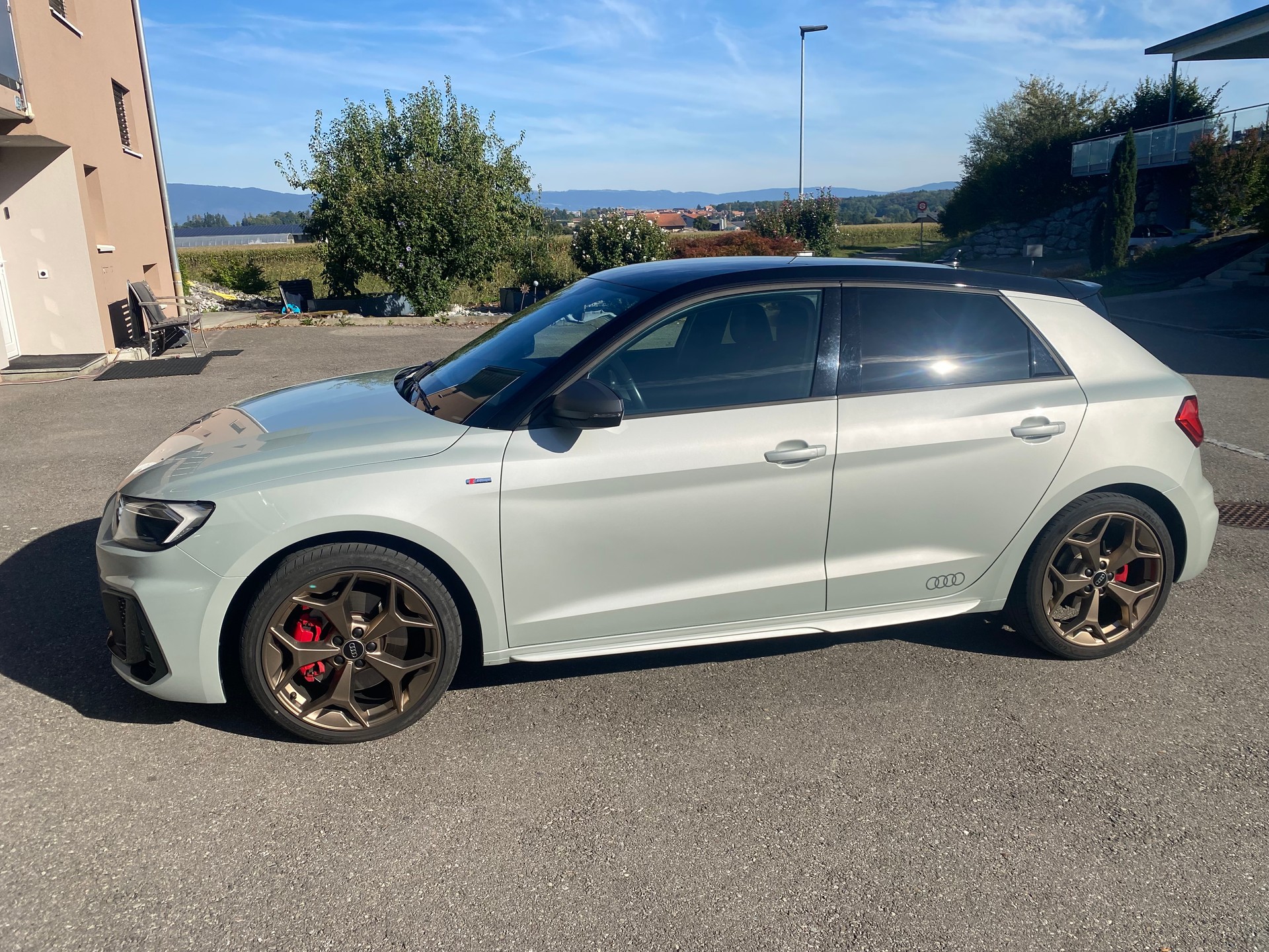 AUDI 2.0 40 TFSI S Line S-Tronic-image-0