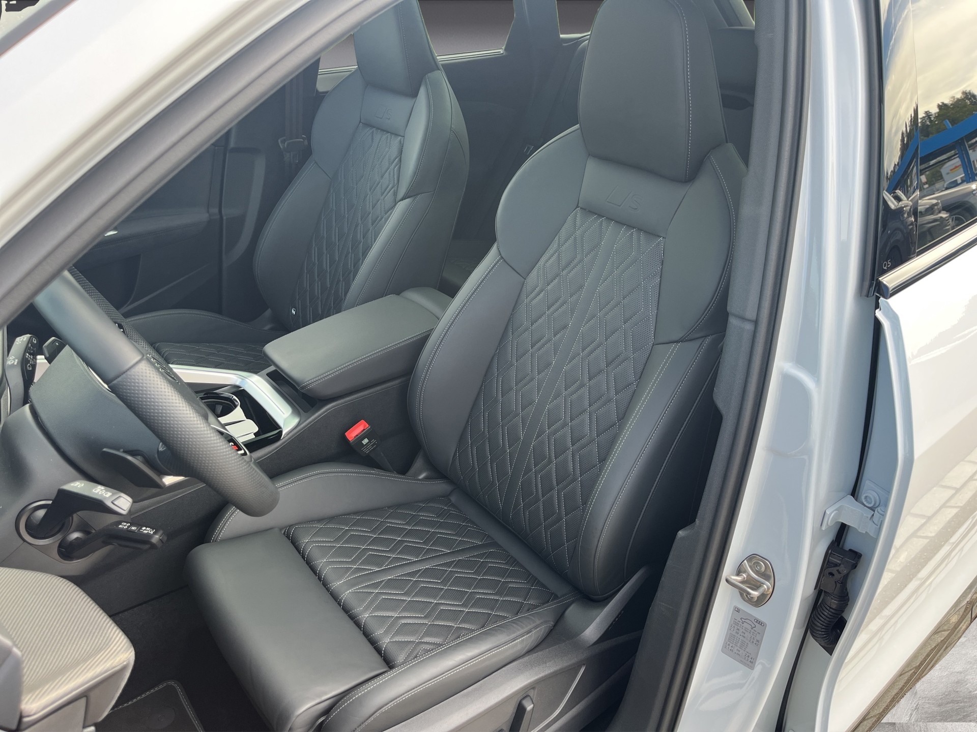 AUDI Q5 e-hybrid quattro 270 kW S-tronic*Luftfederung, Panoramadach, Head-up, Memory, (5-Jahre Garantie)-image-10