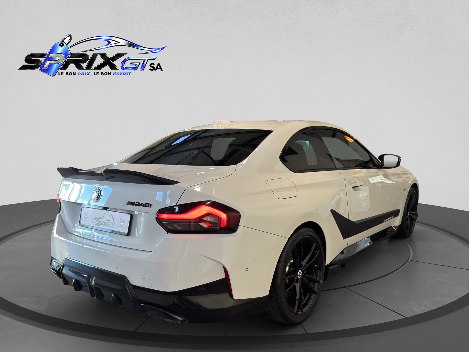 BMW M240i xDrive Steptronic-image-4