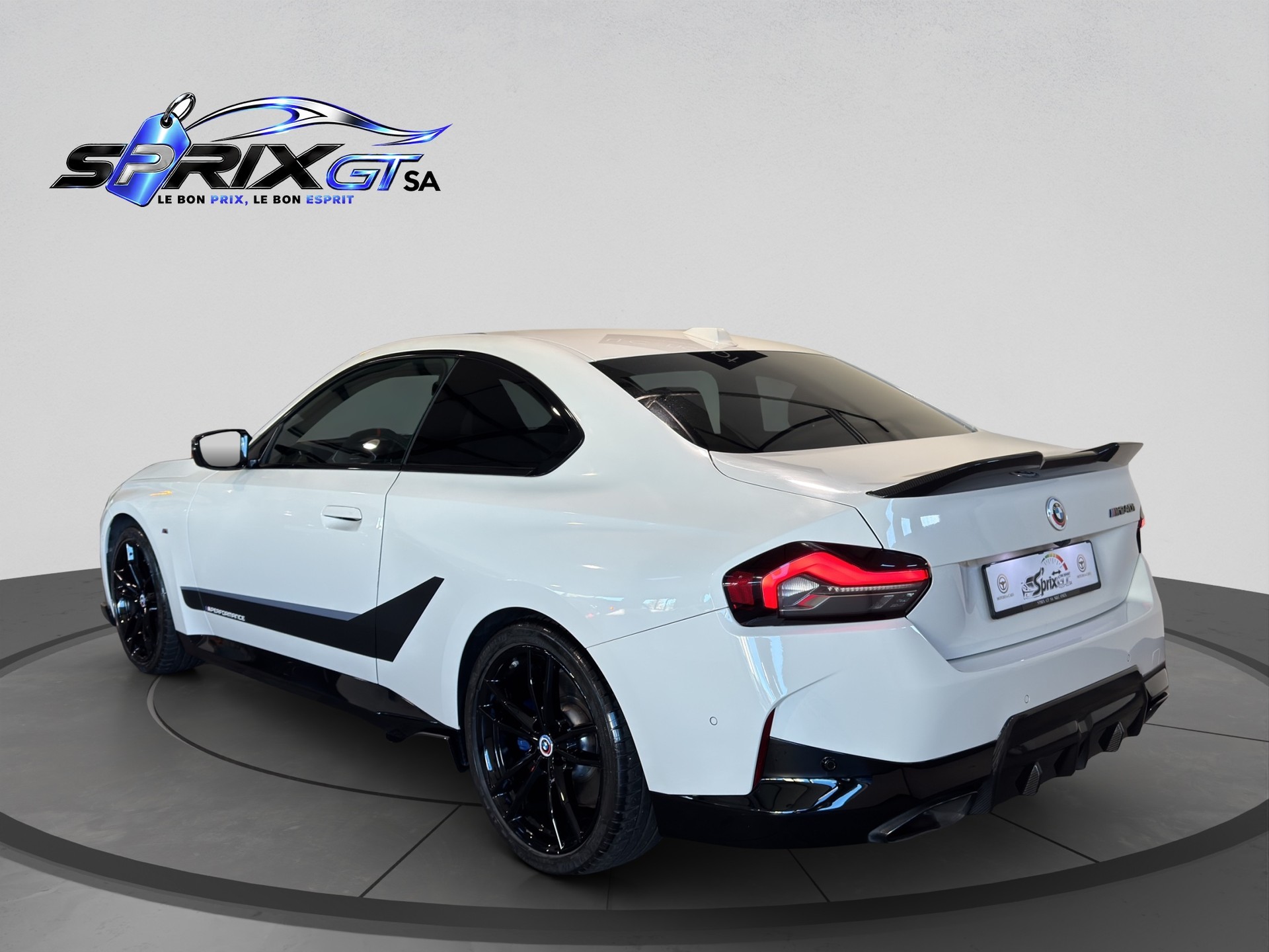 BMW M240i xDrive Steptronic-image-2