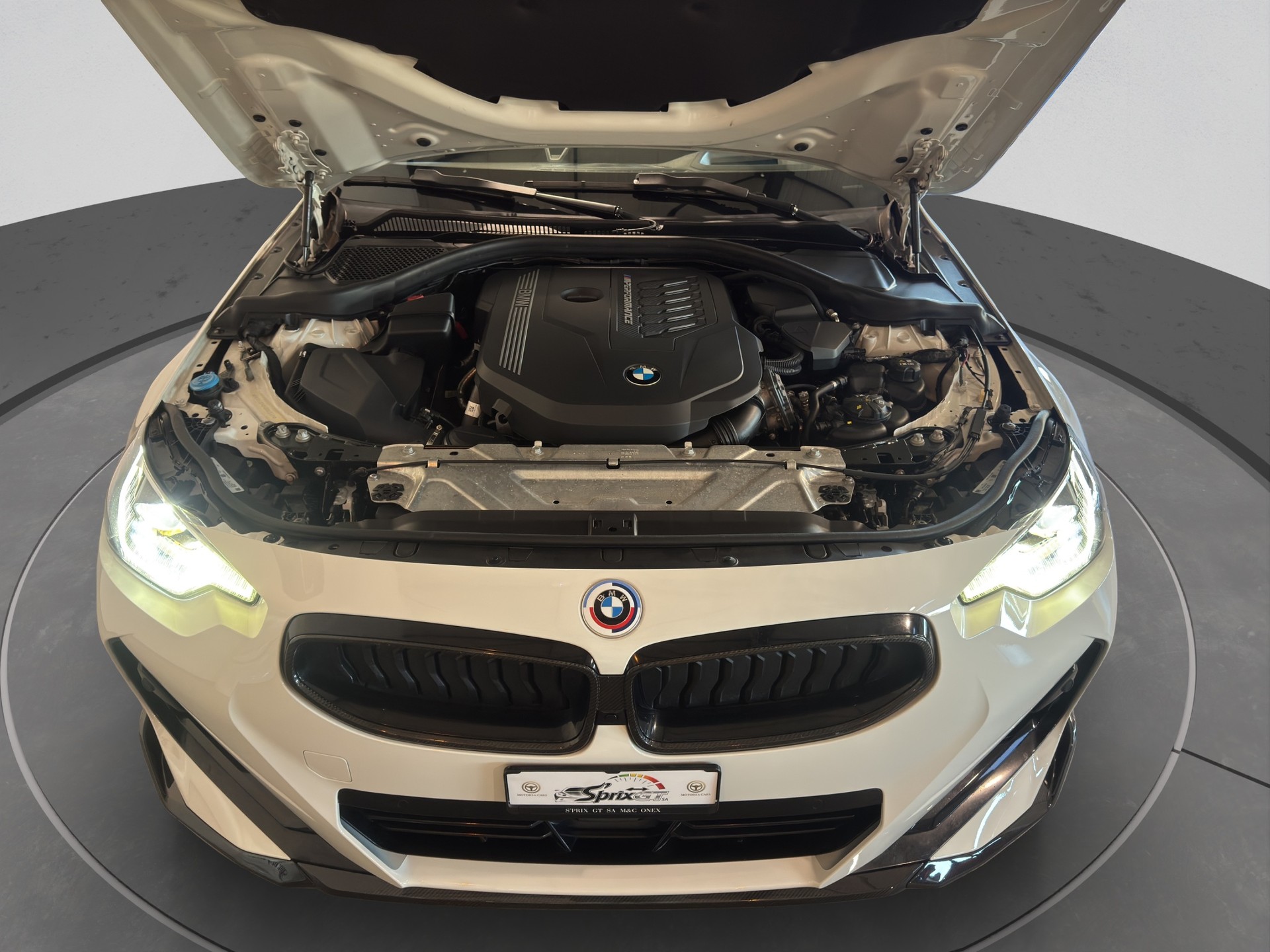 BMW M240i xDrive Steptronic-image-18