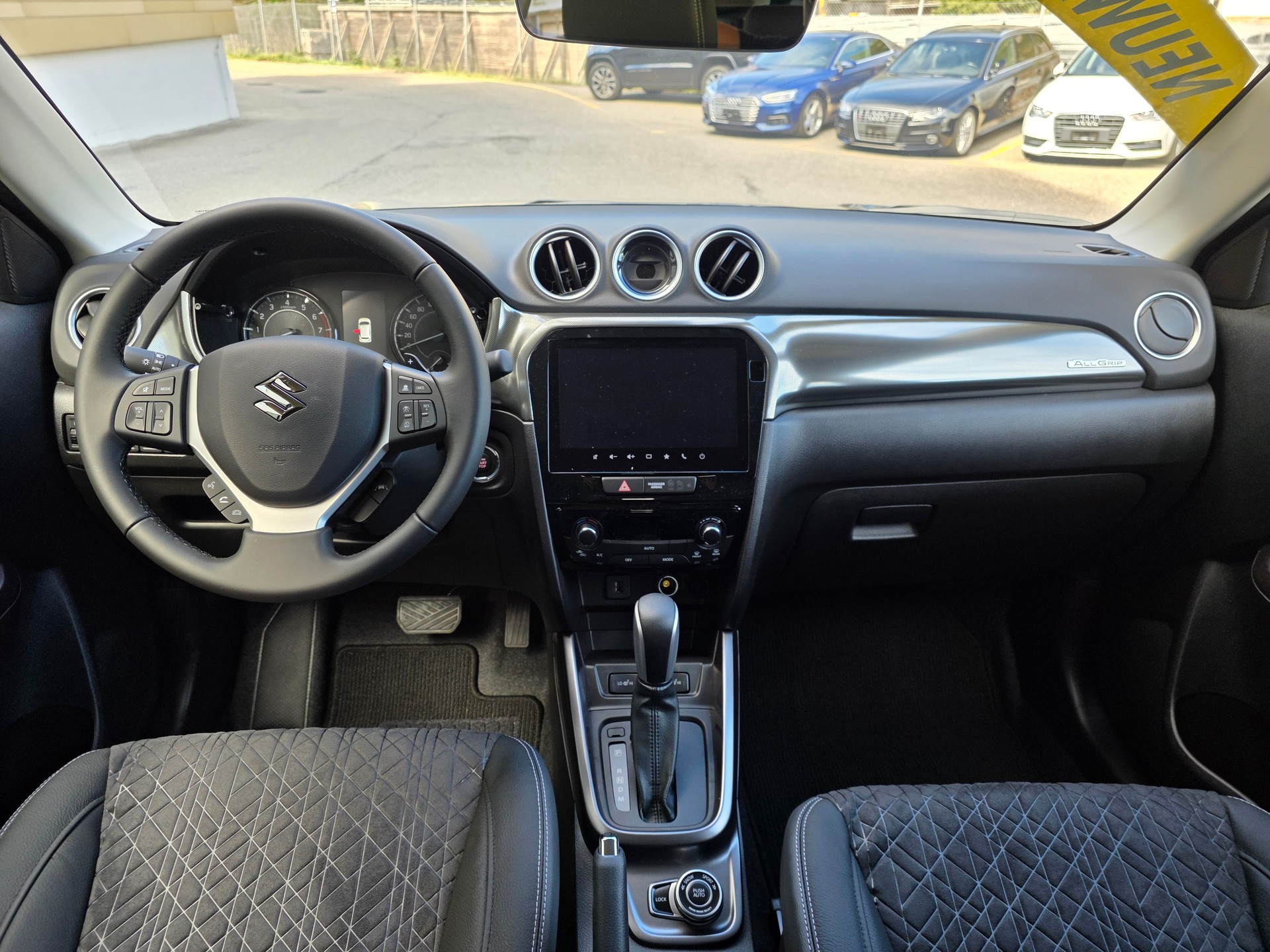 SUZUKI Vitara 1.4 Boosterjet Compact + 4x4 Hybrid-image-23