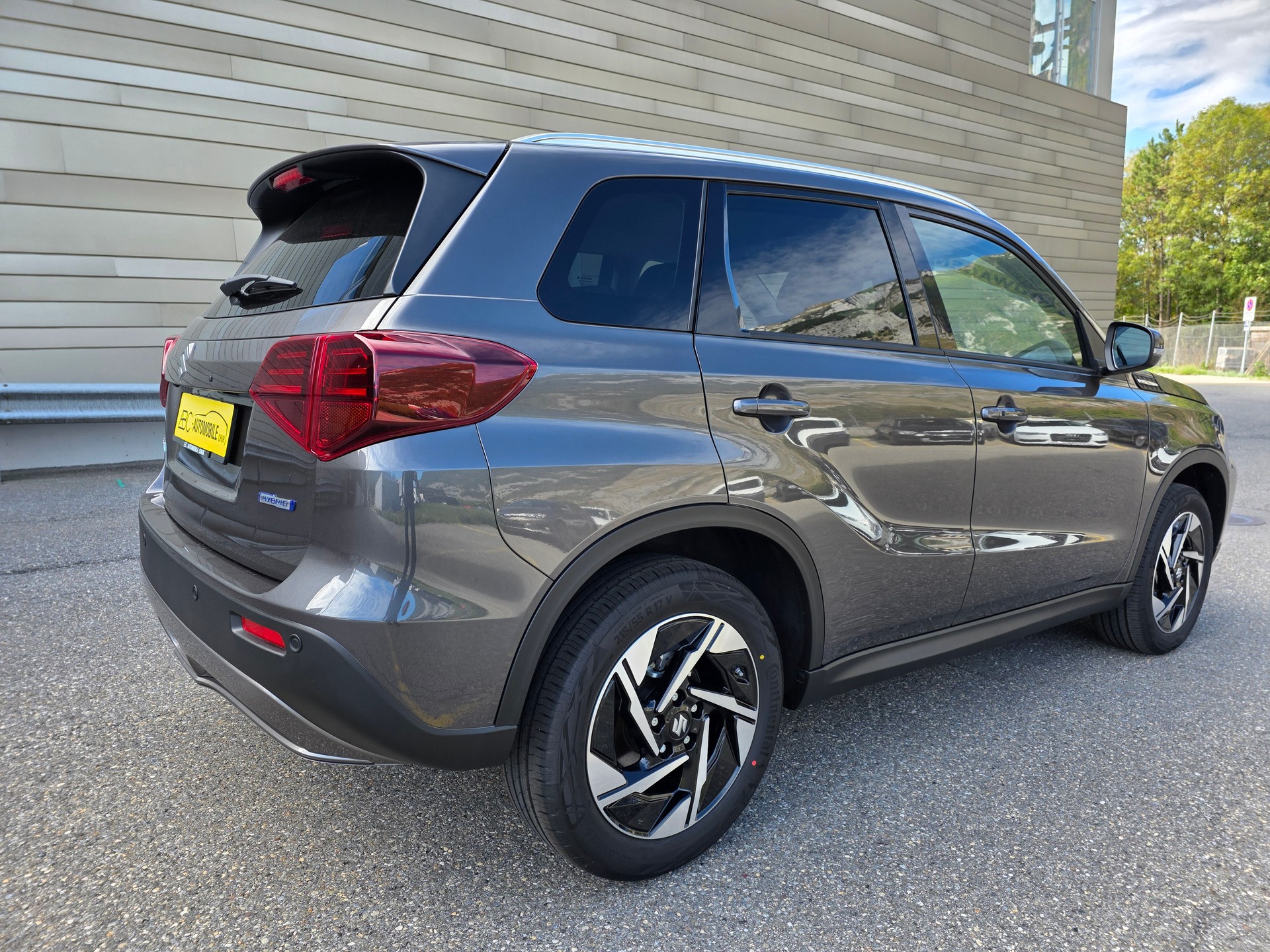 SUZUKI Vitara 1.4 Boosterjet Compact + 4x4 Hybrid-image-10