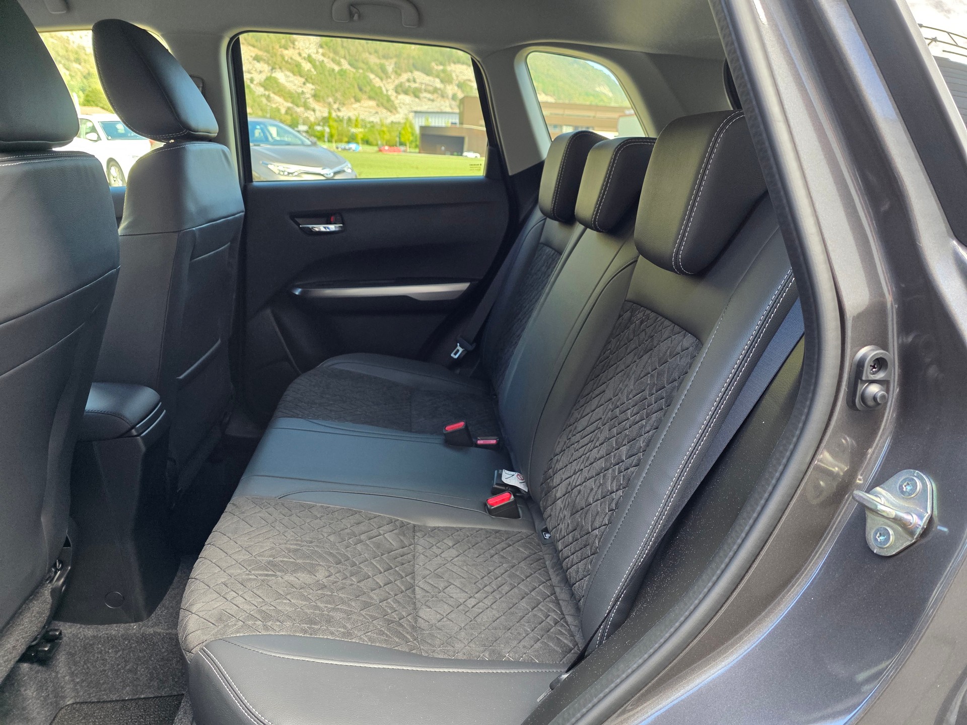 SUZUKI Vitara 1.4 Boosterjet Compact + 4x4 Hybrid-image-21