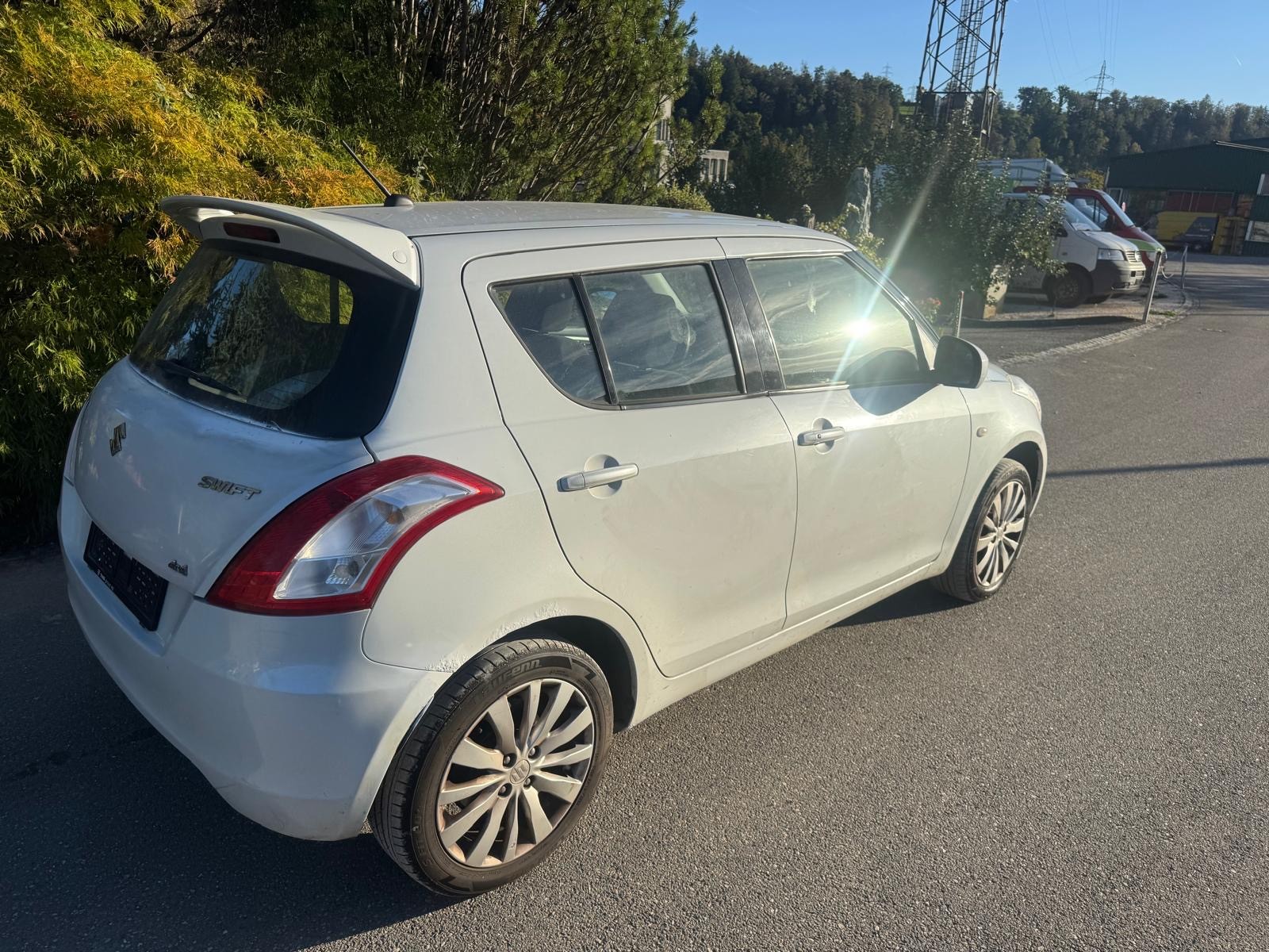 SUZUKI Swift 1.2i 16V GL Top 4x4-image-3