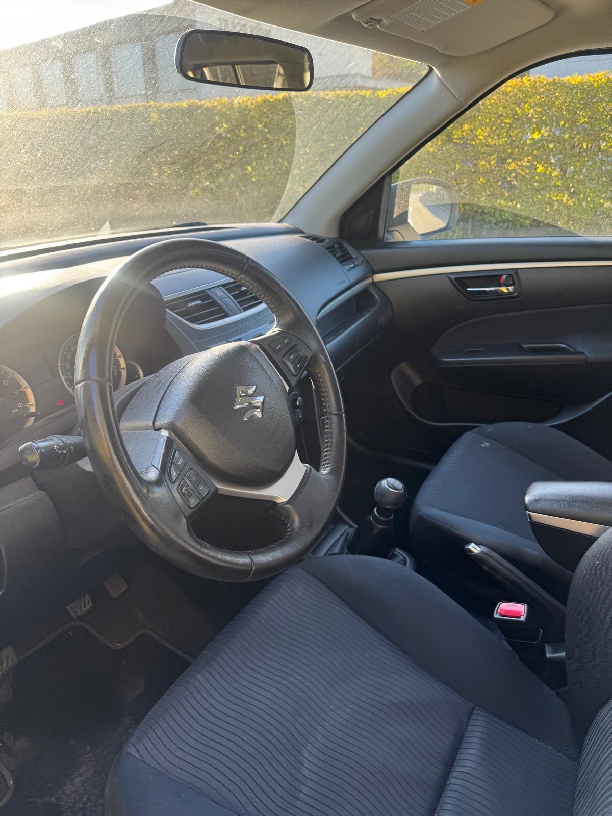 SUZUKI Swift 1.2i 16V GL Top 4x4-image-7