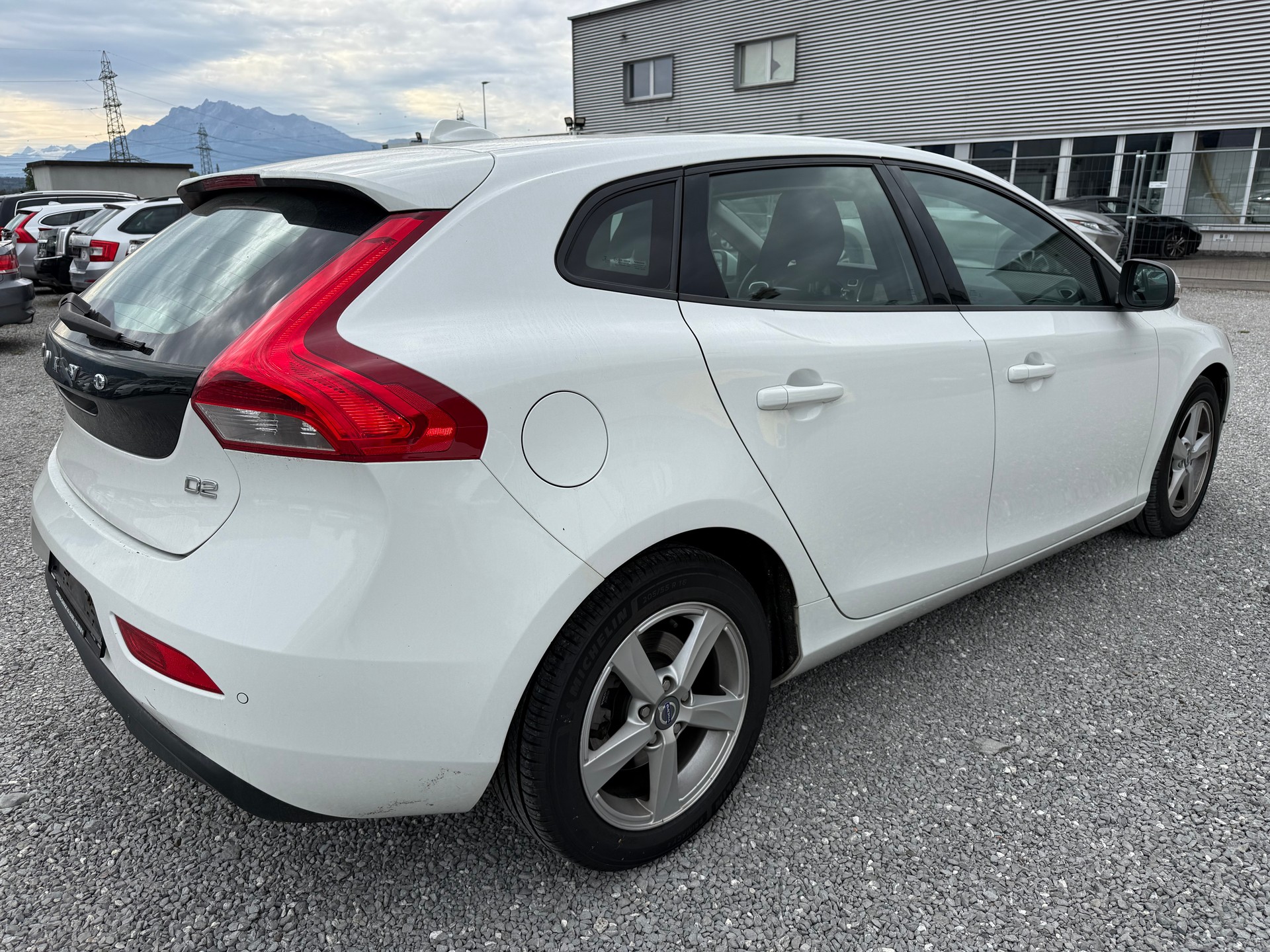 VOLVO V40 D2 Kinetic Powershift-image-4