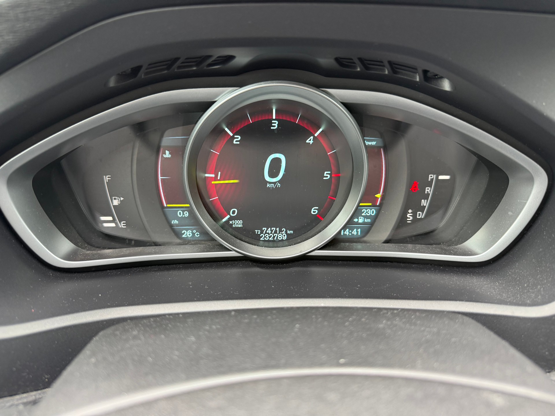 VOLVO V40 D2 Kinetic Powershift-image-13
