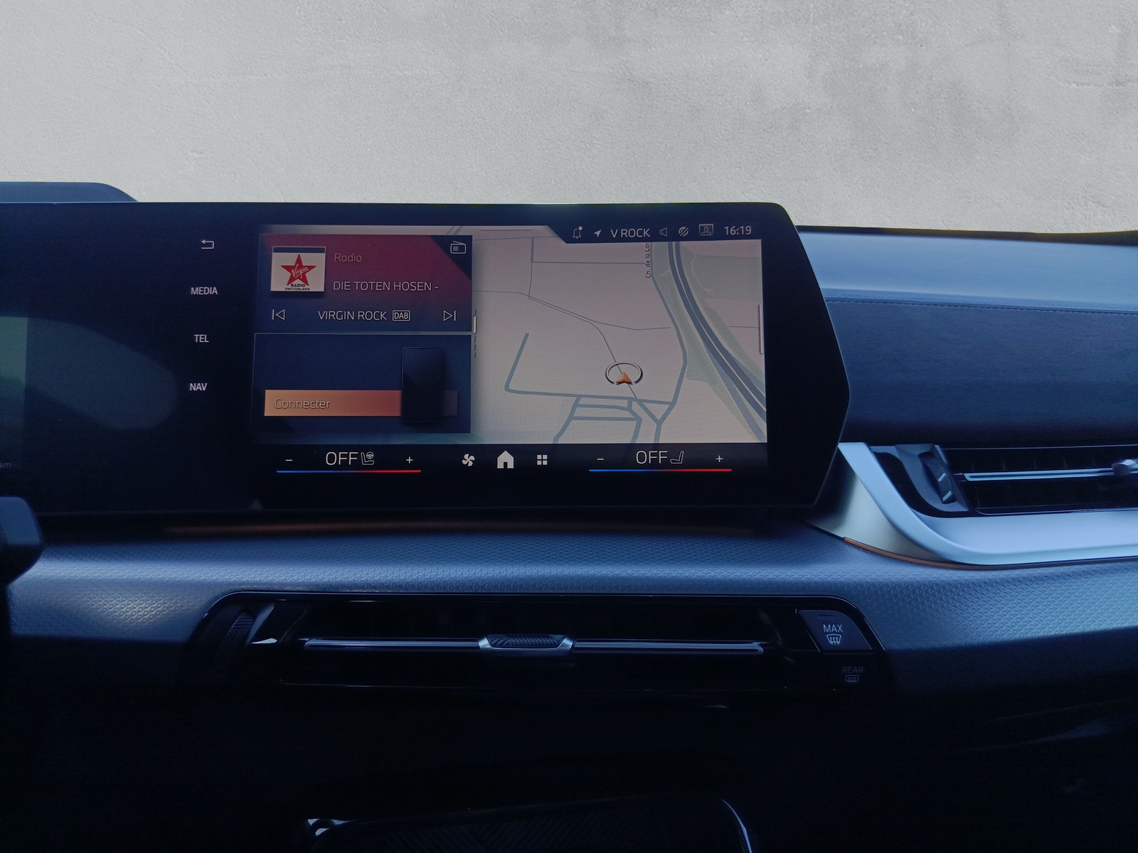 BMW iX1 eDrive 20 Edition M Sport-image-18