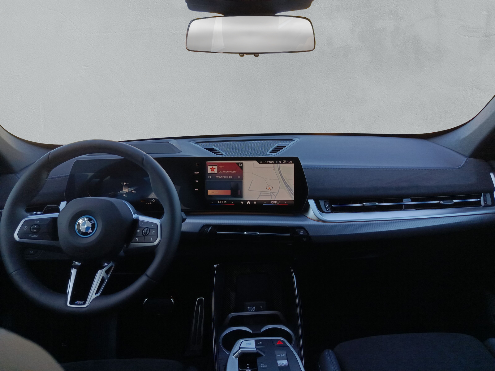 BMW iX1 eDrive 20 Edition M Sport-image-16
